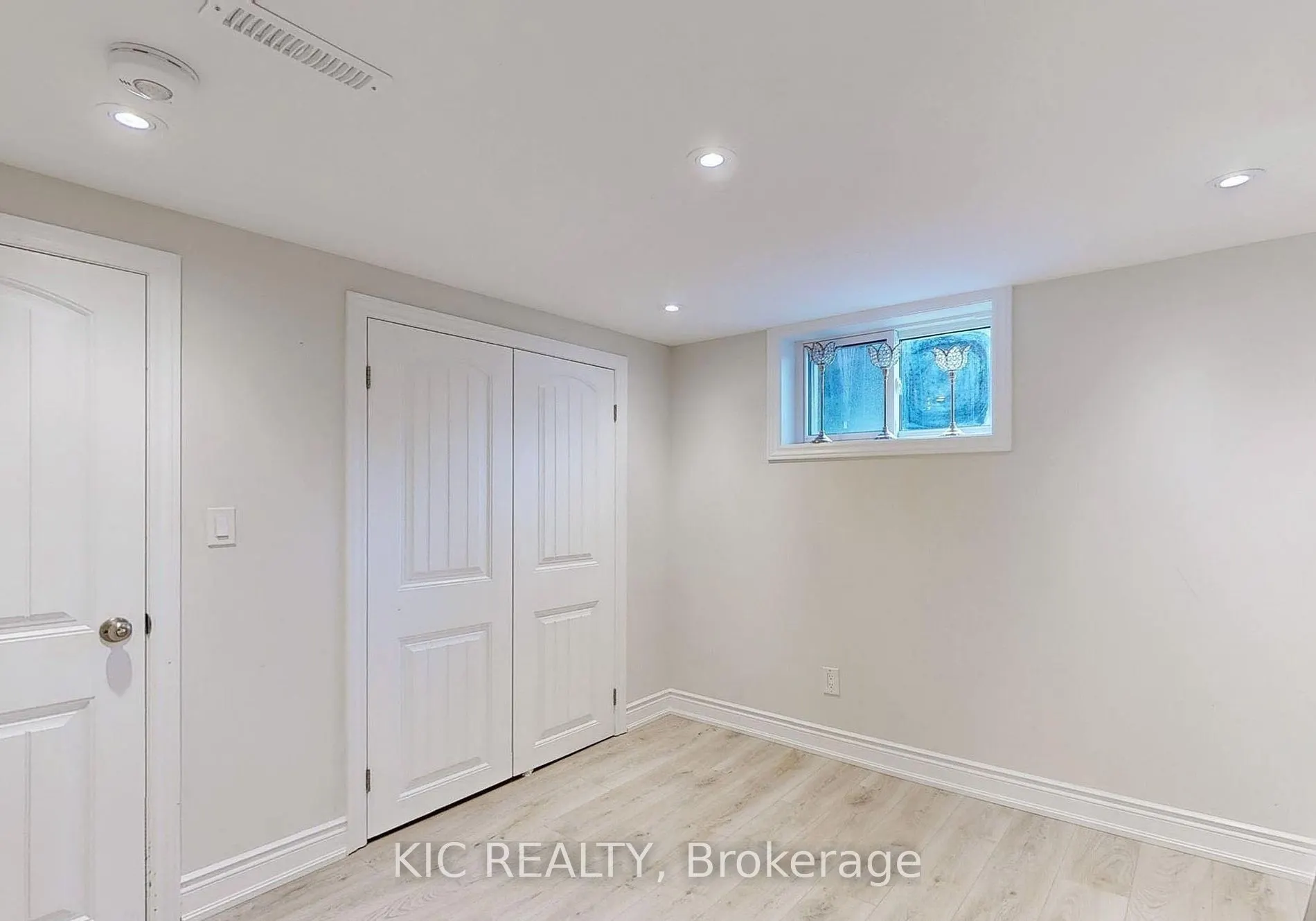 226 Browndale Crescent, #Basement