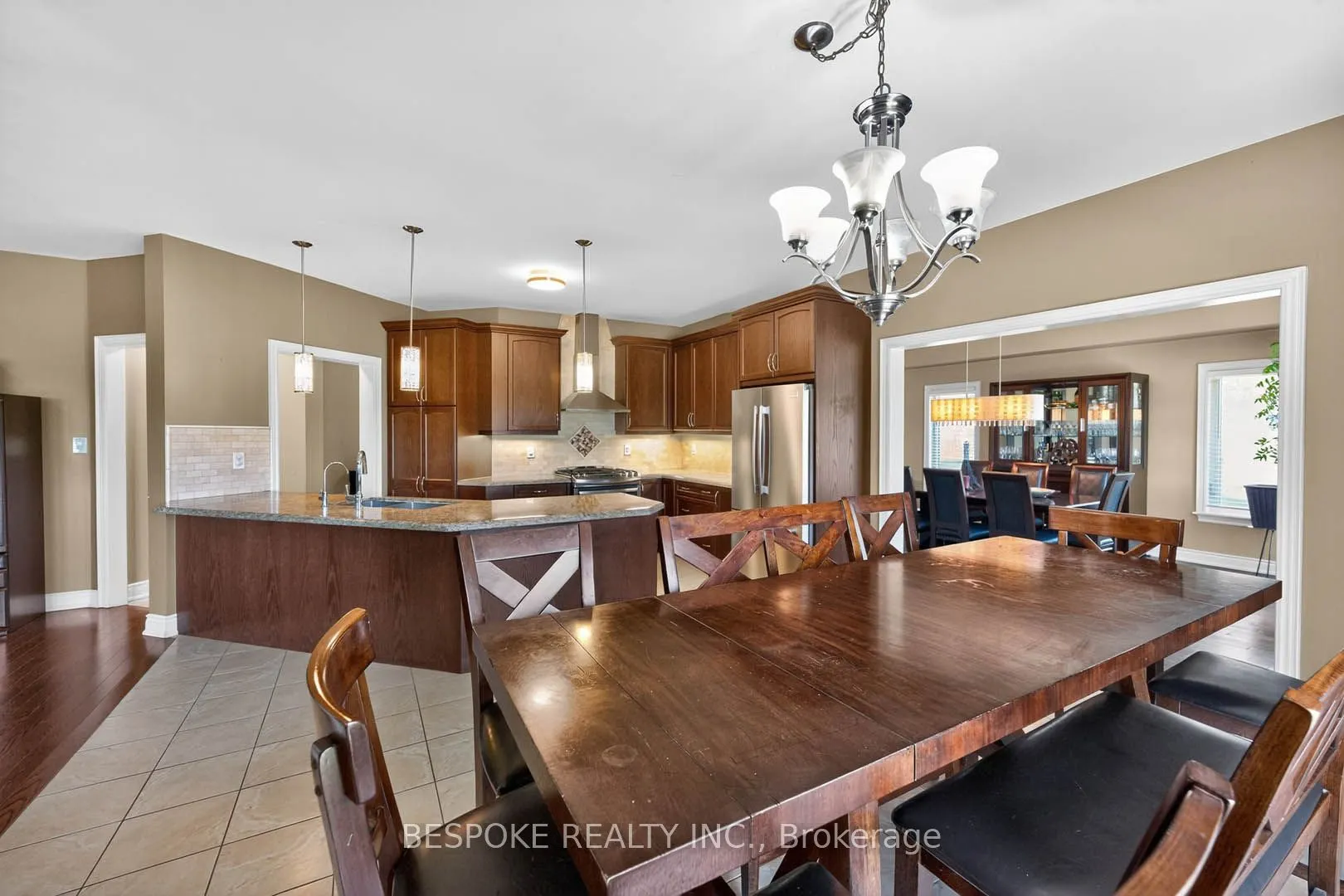 33 Ridge Road