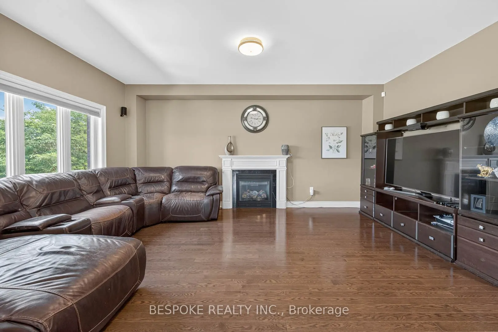 33 Ridge Road