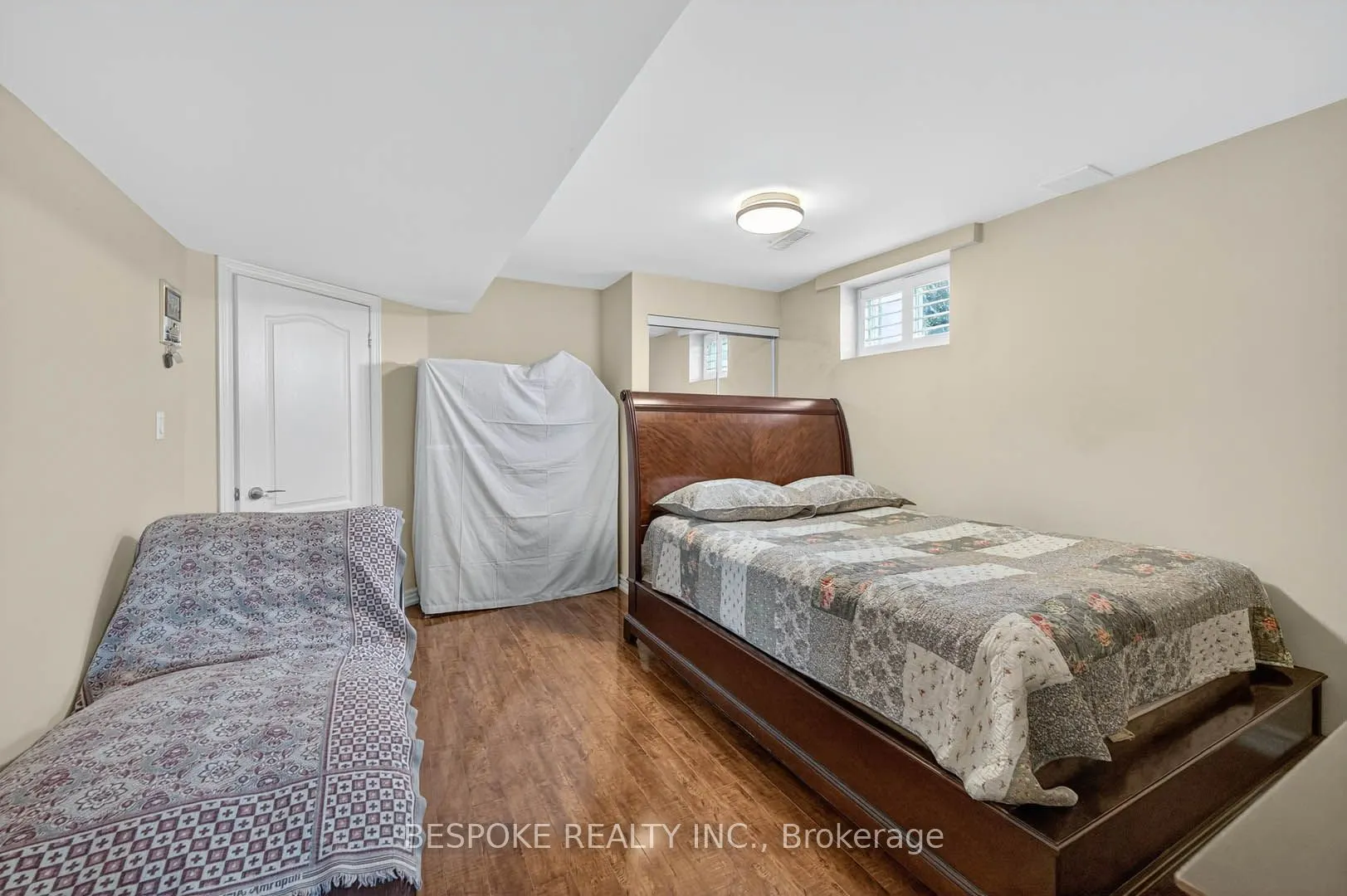 33 Ridge Road