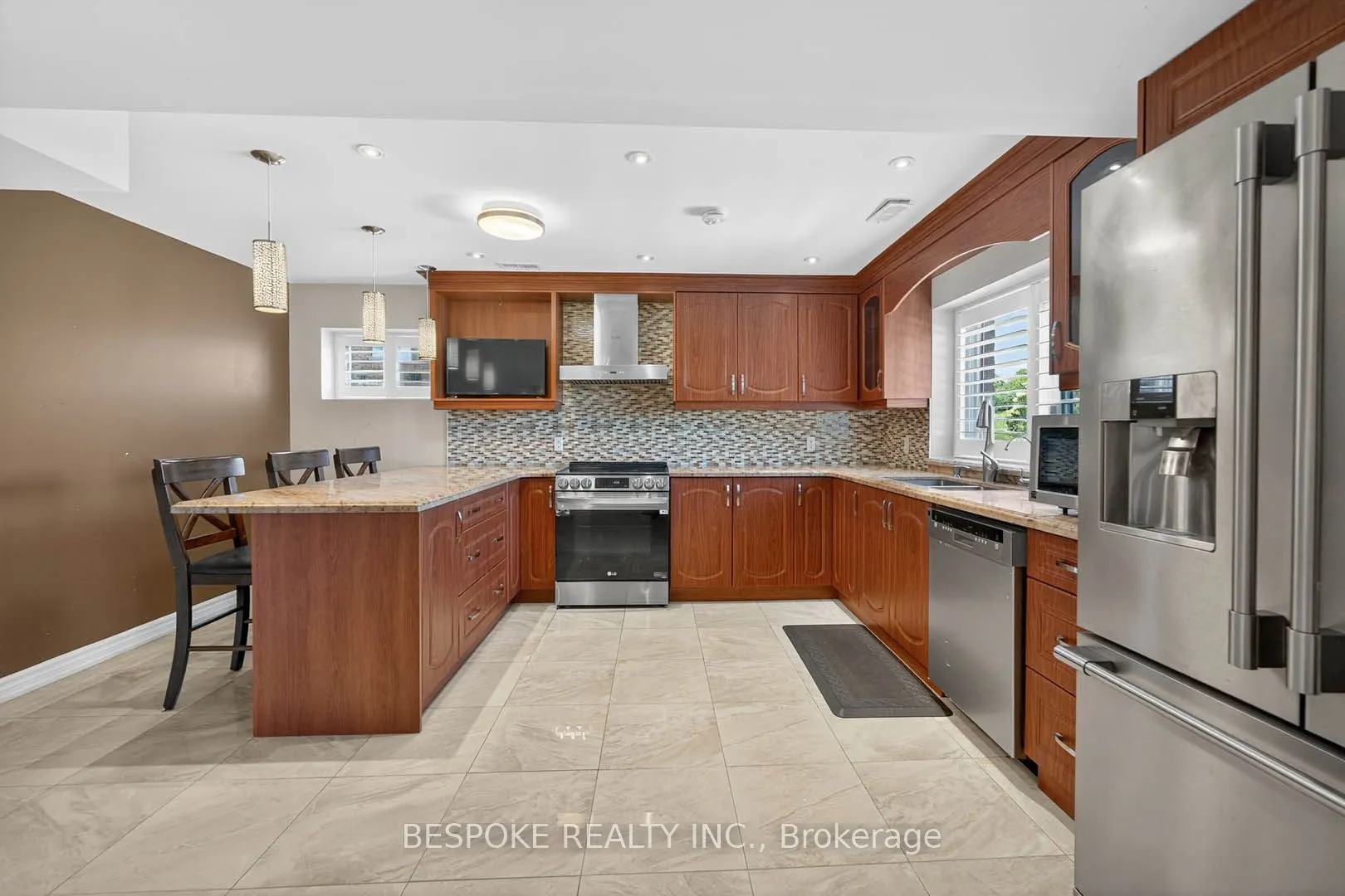 33 Ridge Road