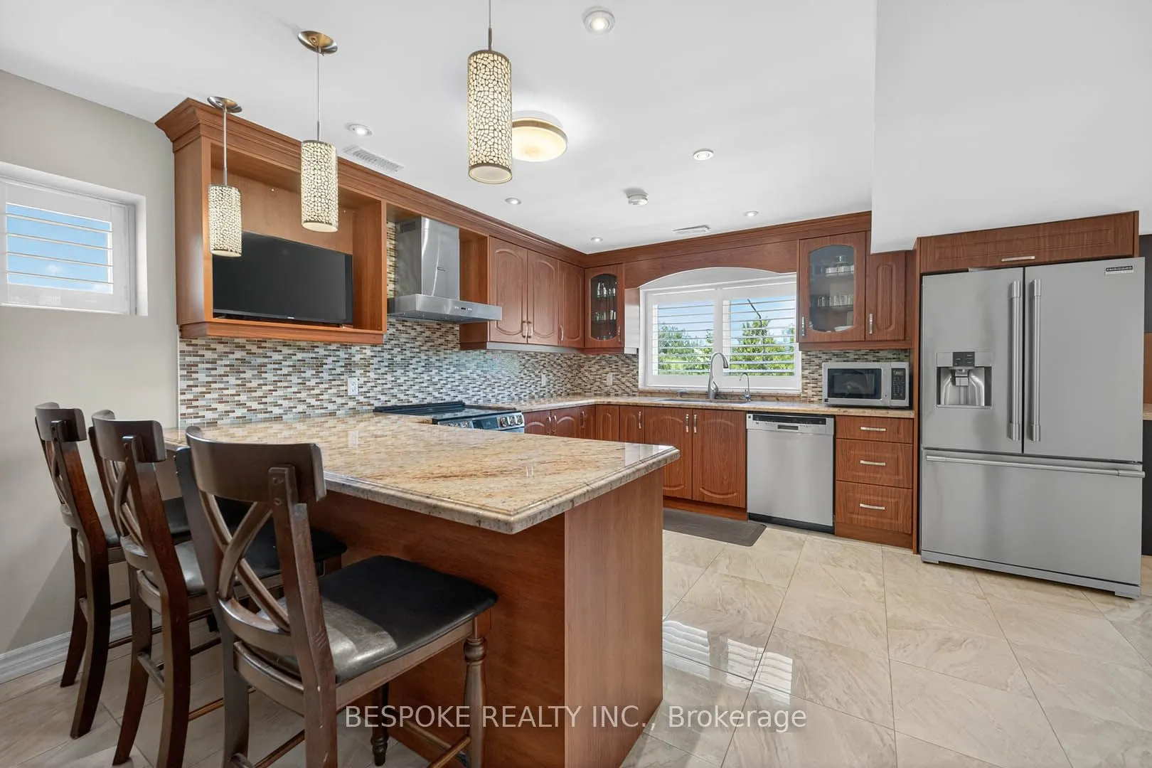 33 Ridge Road