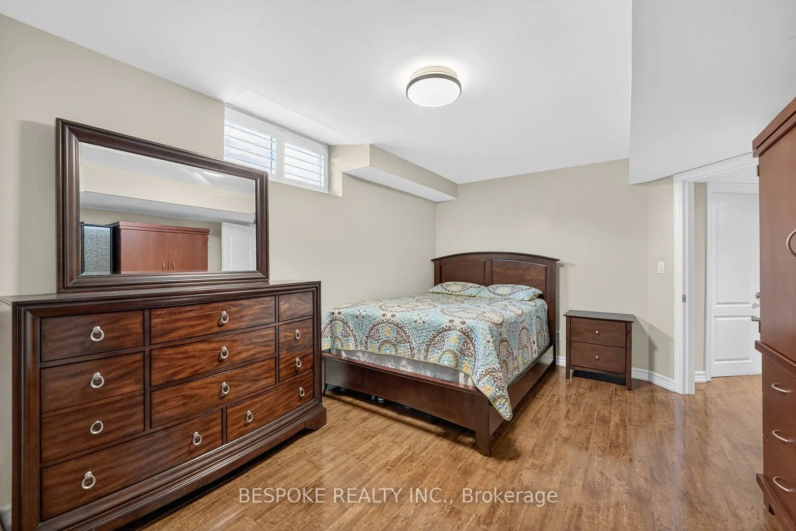 33 Ridge Road