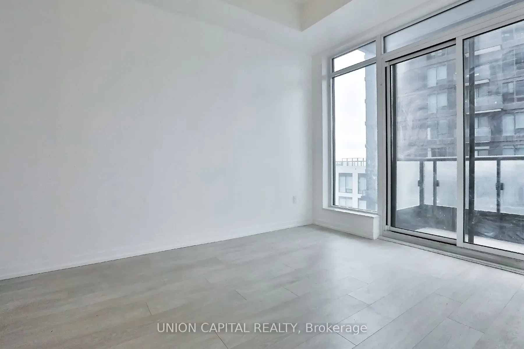 8868 Yonge Street, #702E