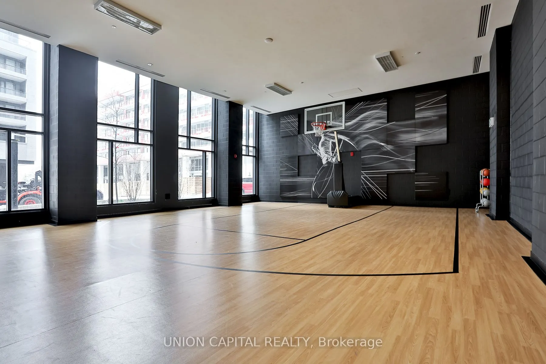 8868 Yonge Street, #702E