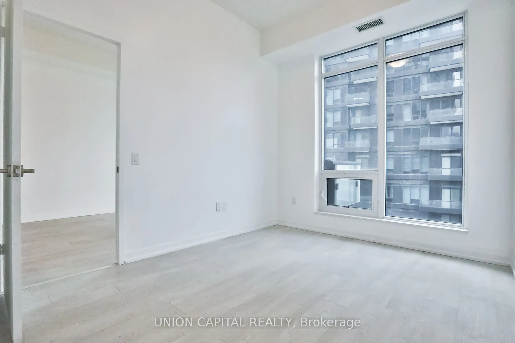 8868 Yonge Street, #702E