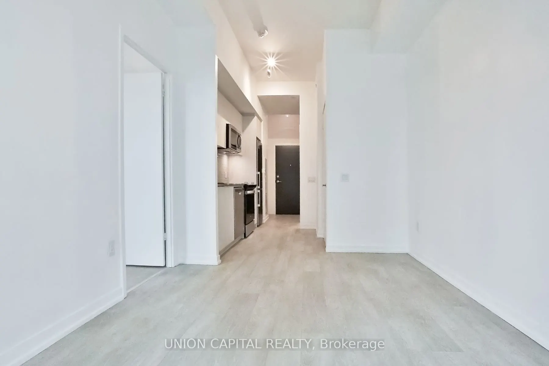 8868 Yonge Street, #702E