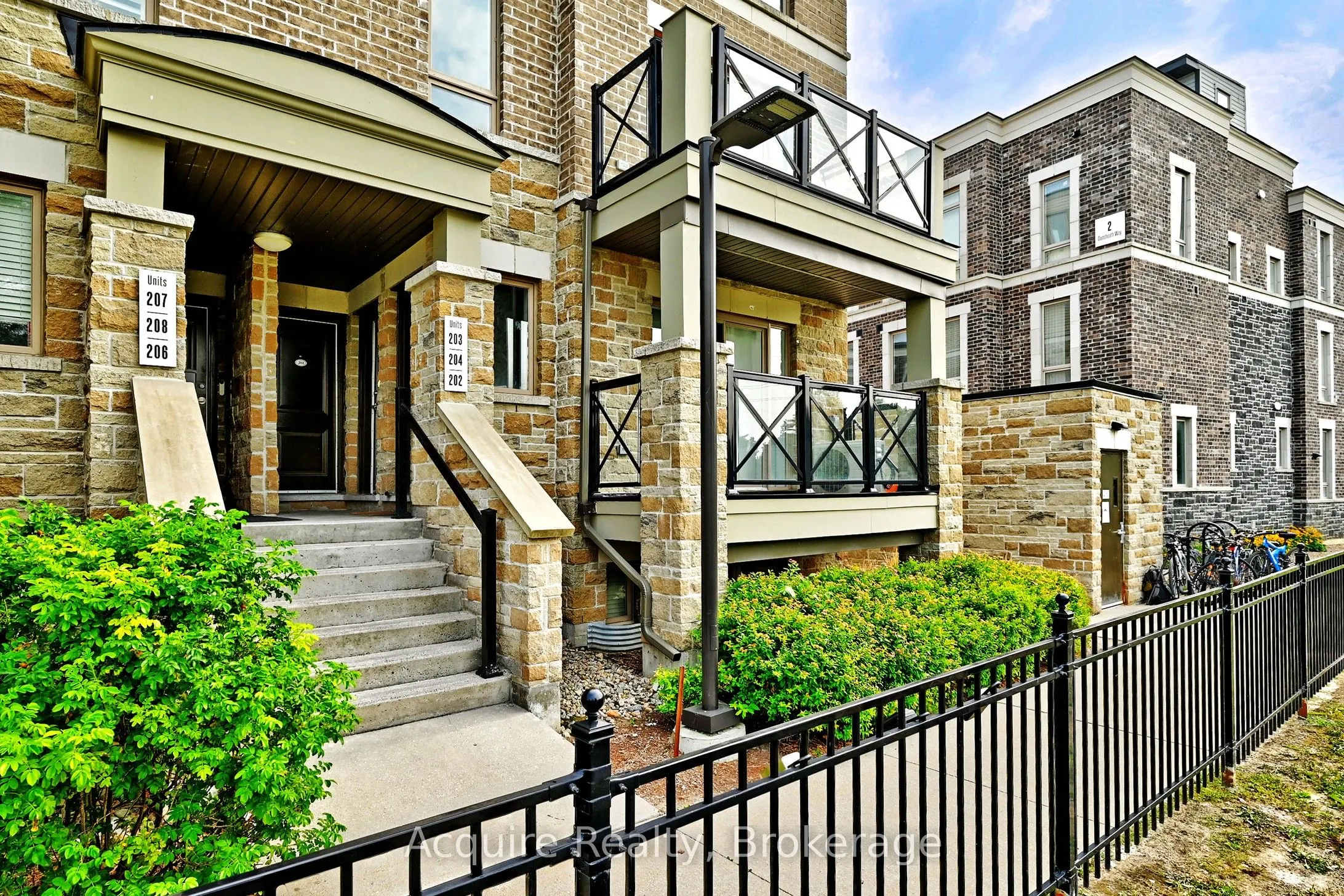 10 Dunsheath Way, #203
