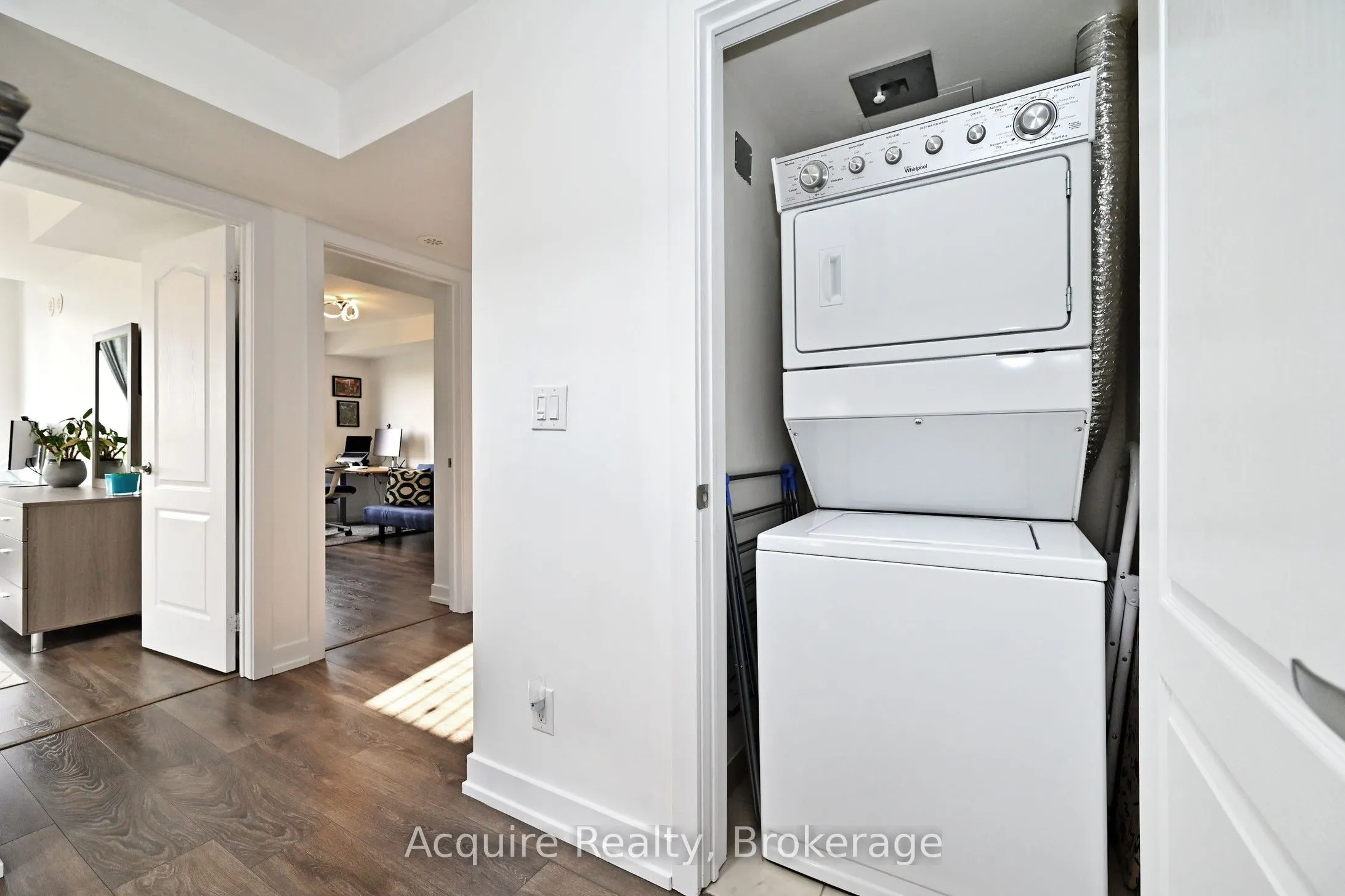 10 Dunsheath Way, #203