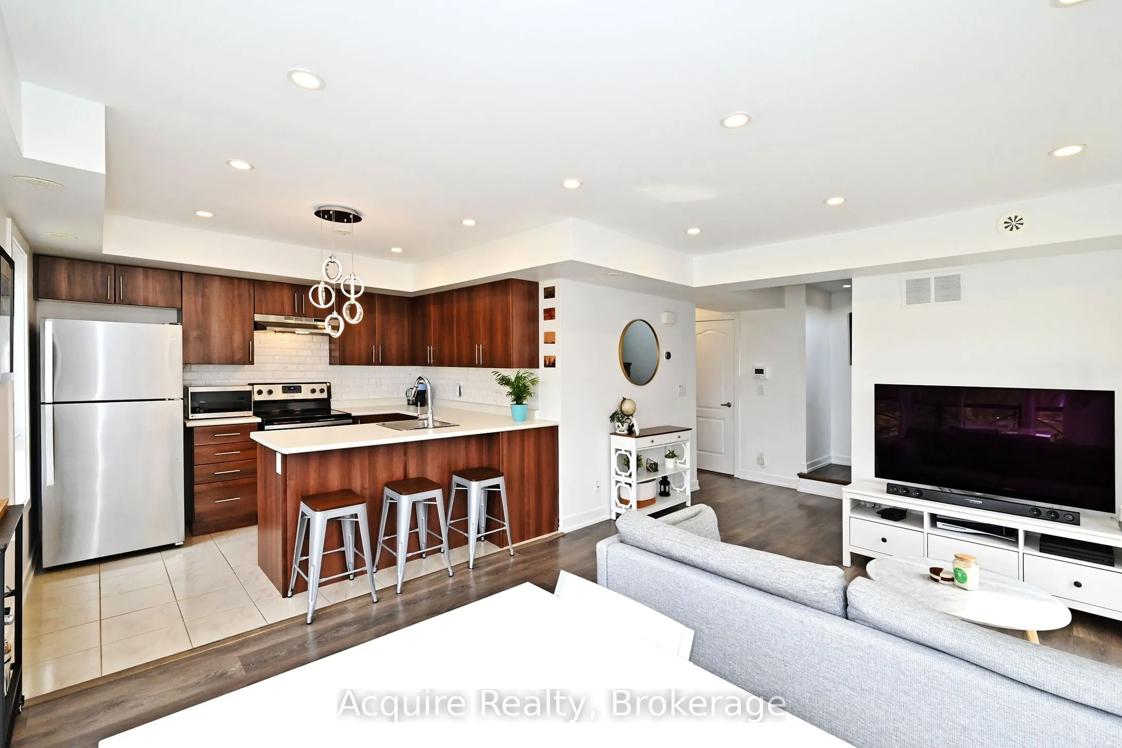 10 Dunsheath Way, #203