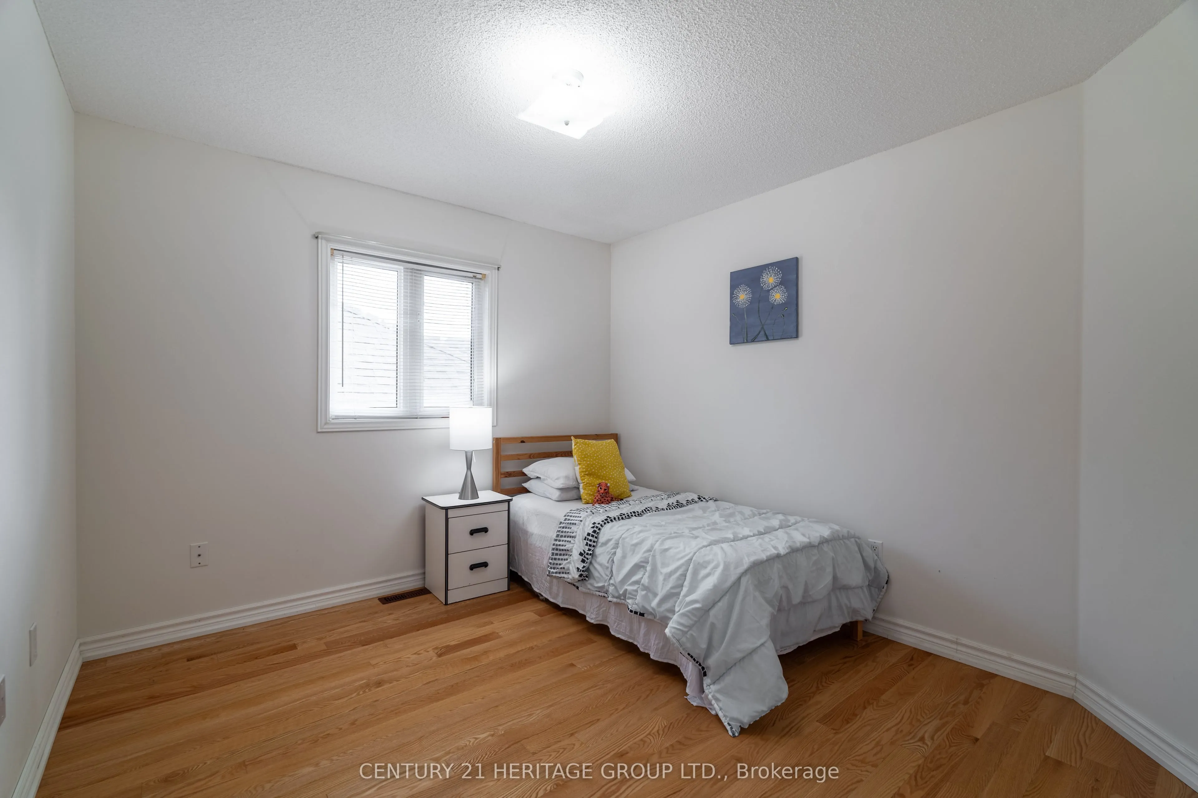 211 Kayla Crescent