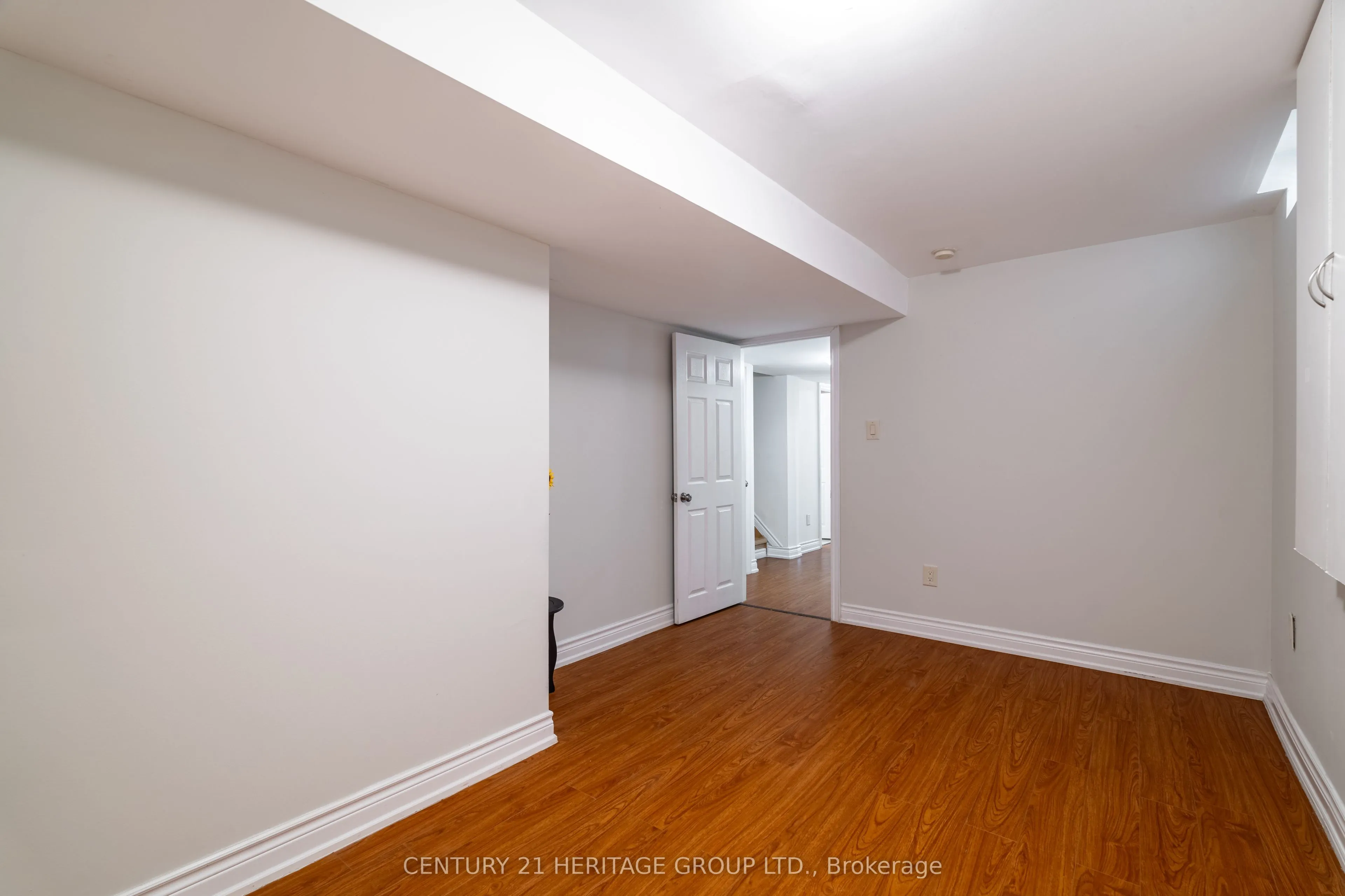 211 Kayla Crescent