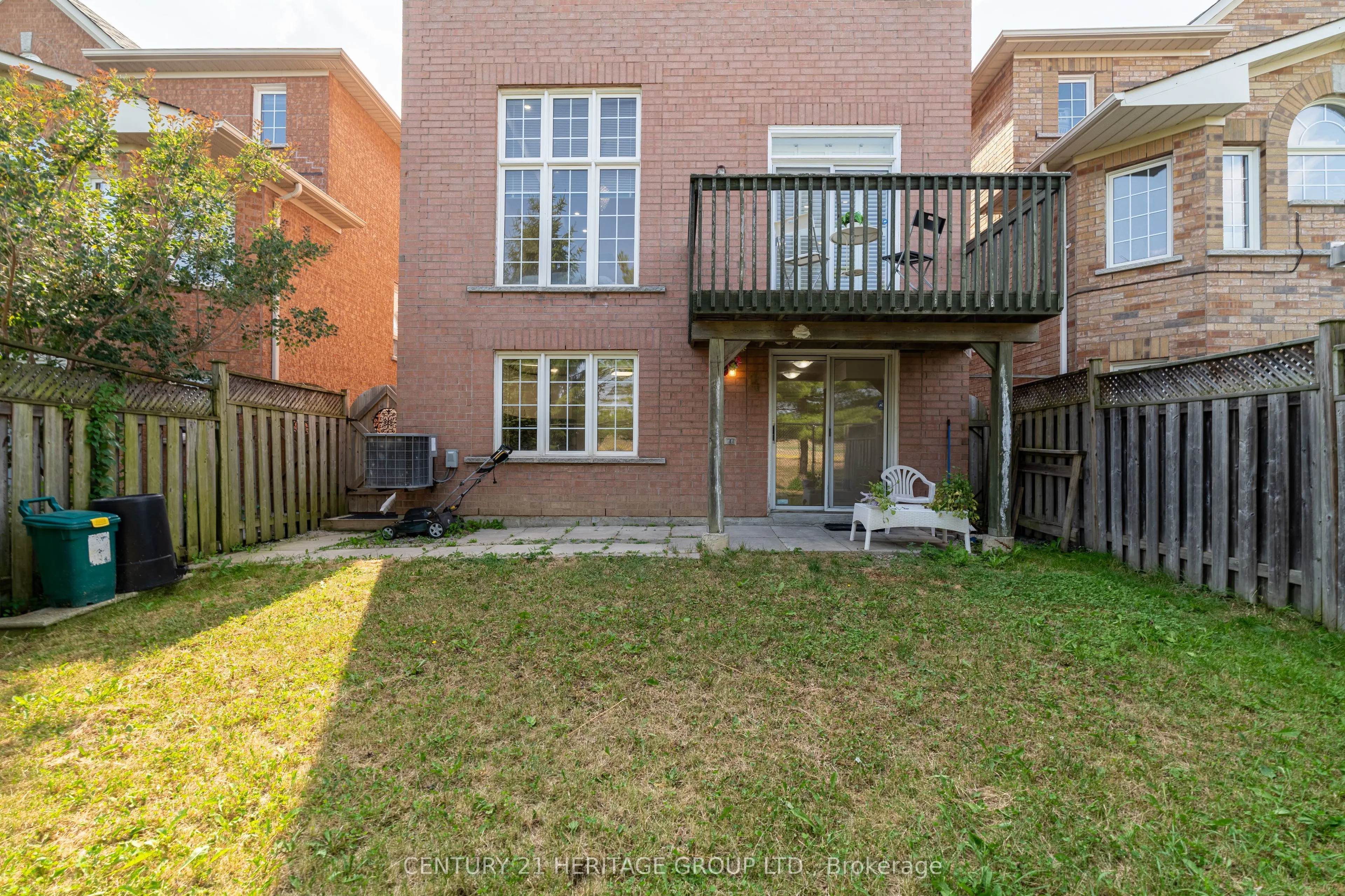 211 Kayla Crescent