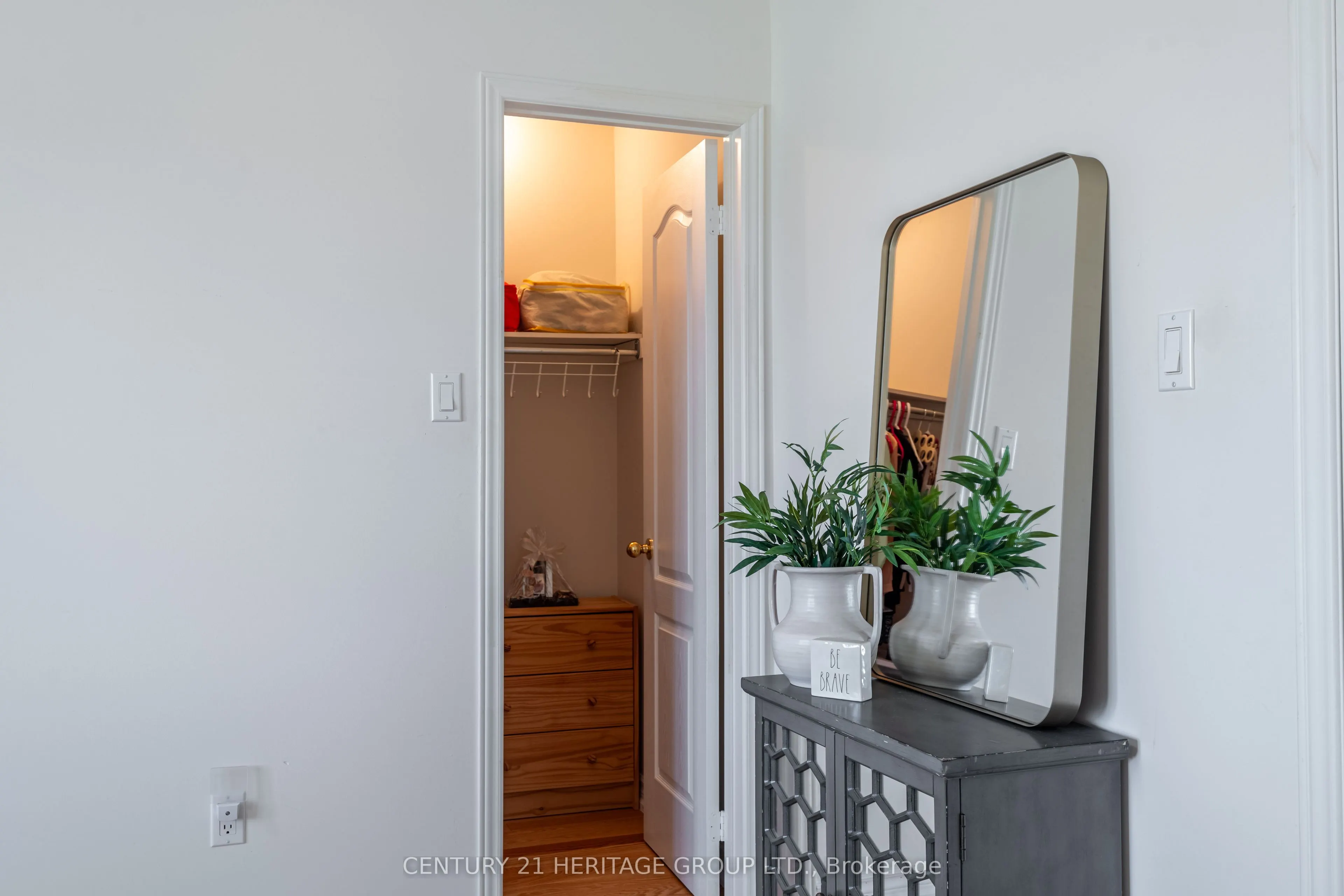 211 Kayla Crescent