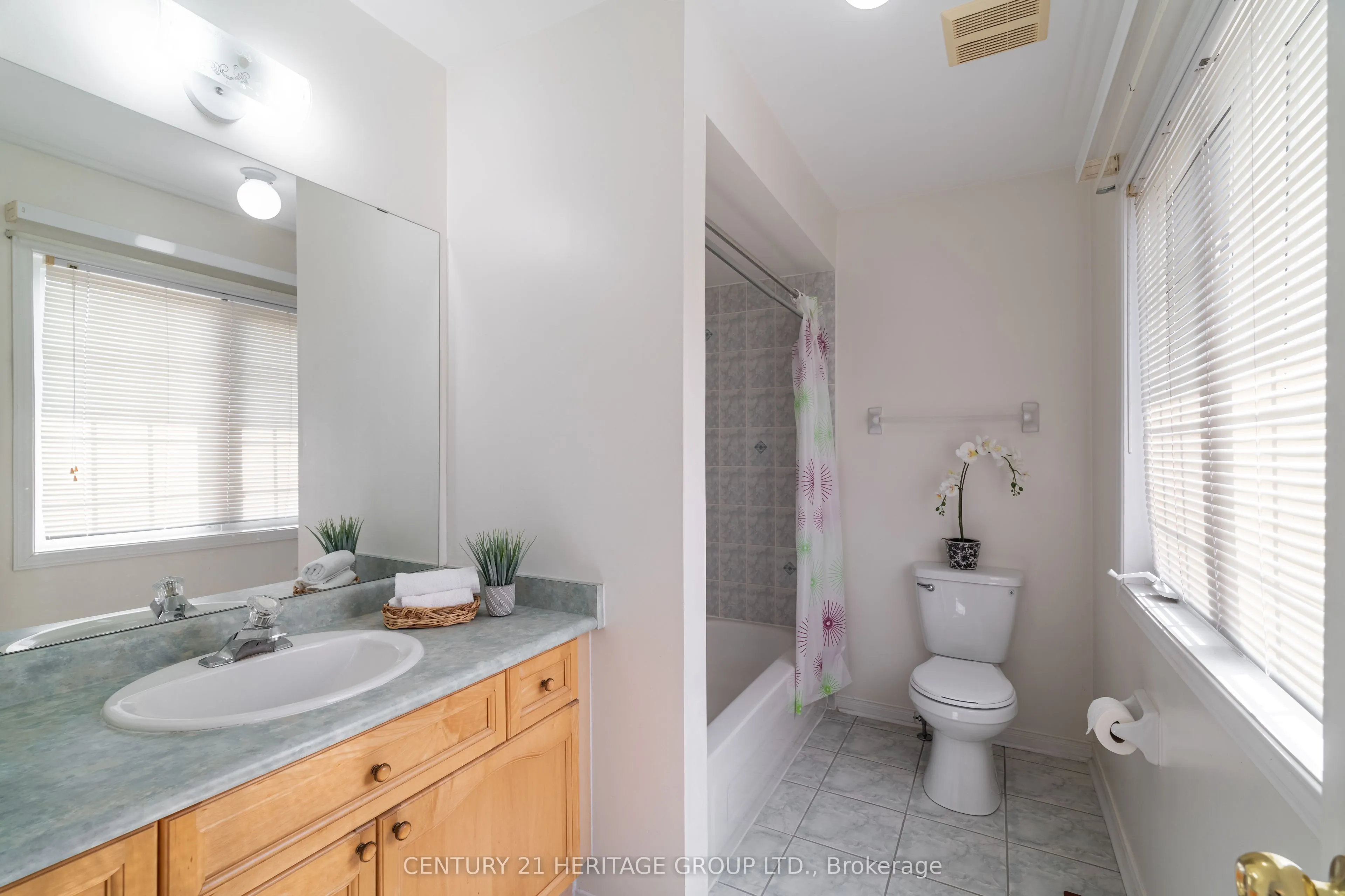 211 Kayla Crescent