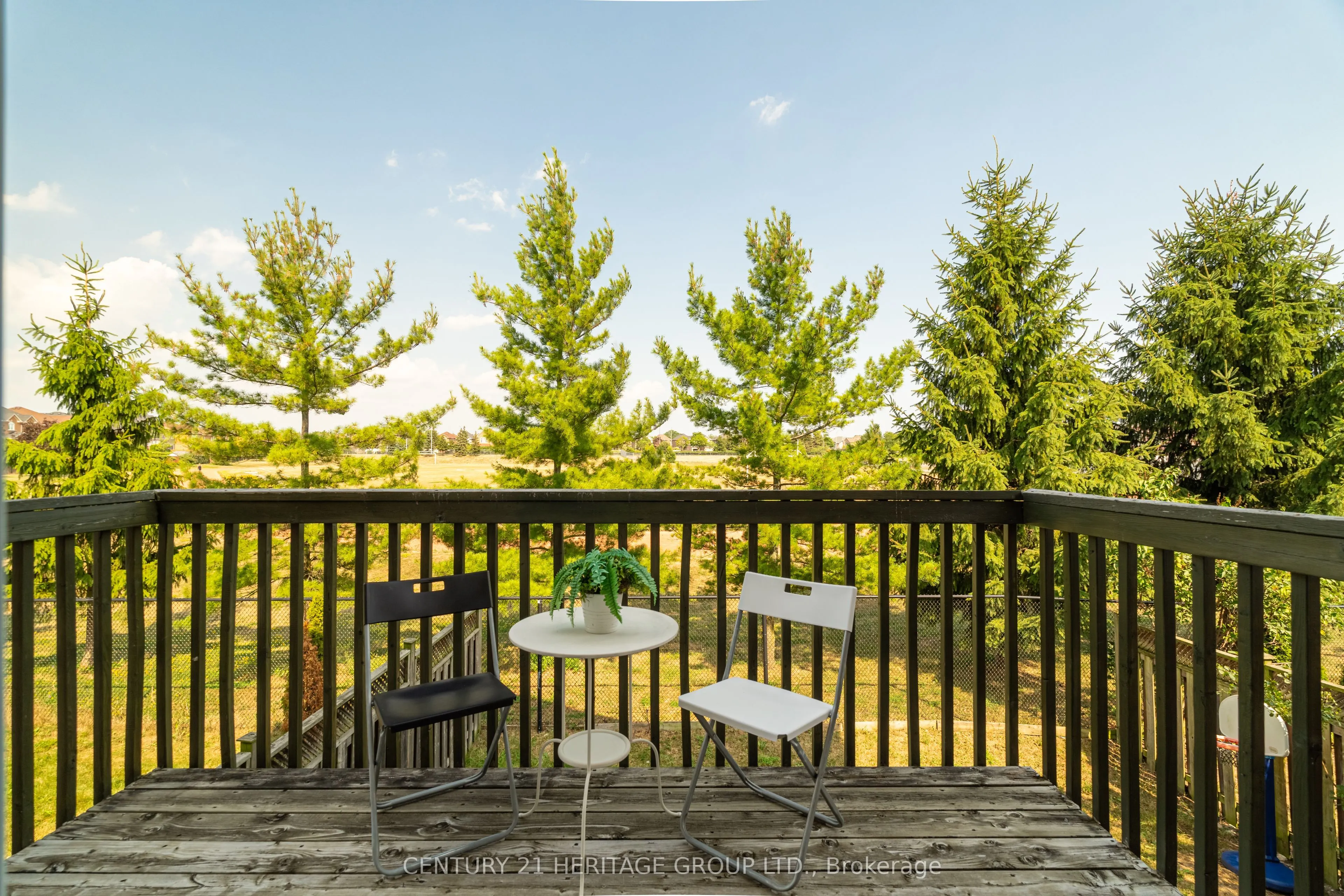 211 Kayla Crescent