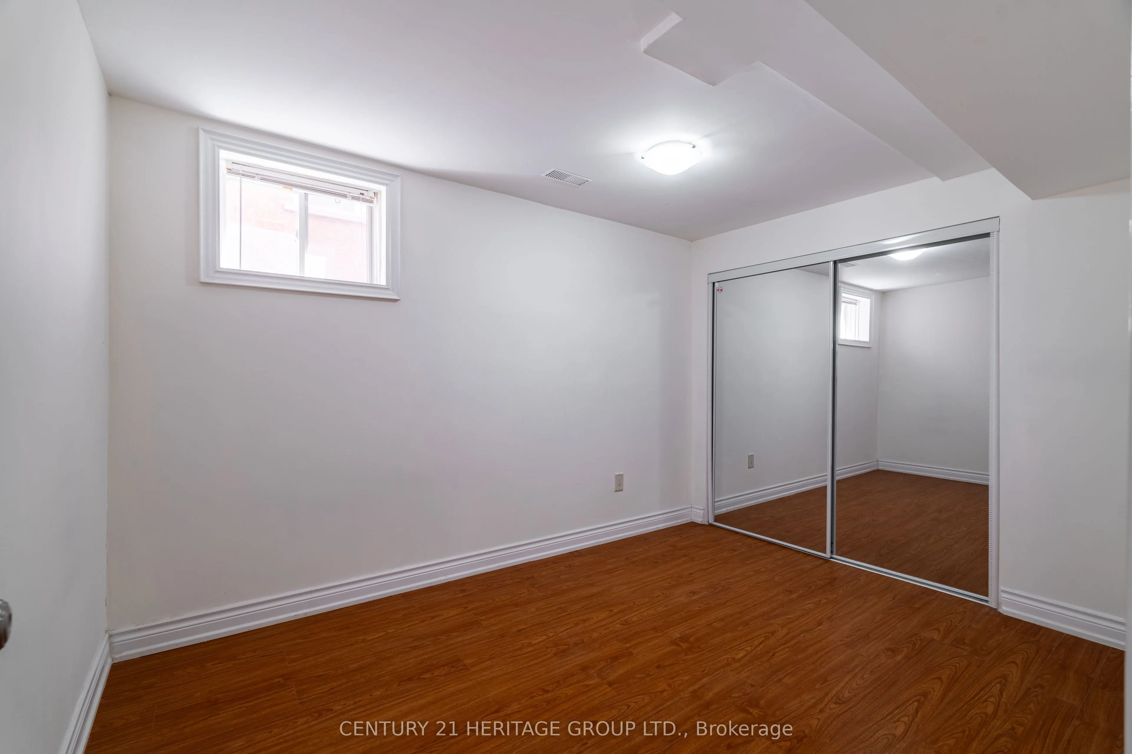 211 Kayla Crescent