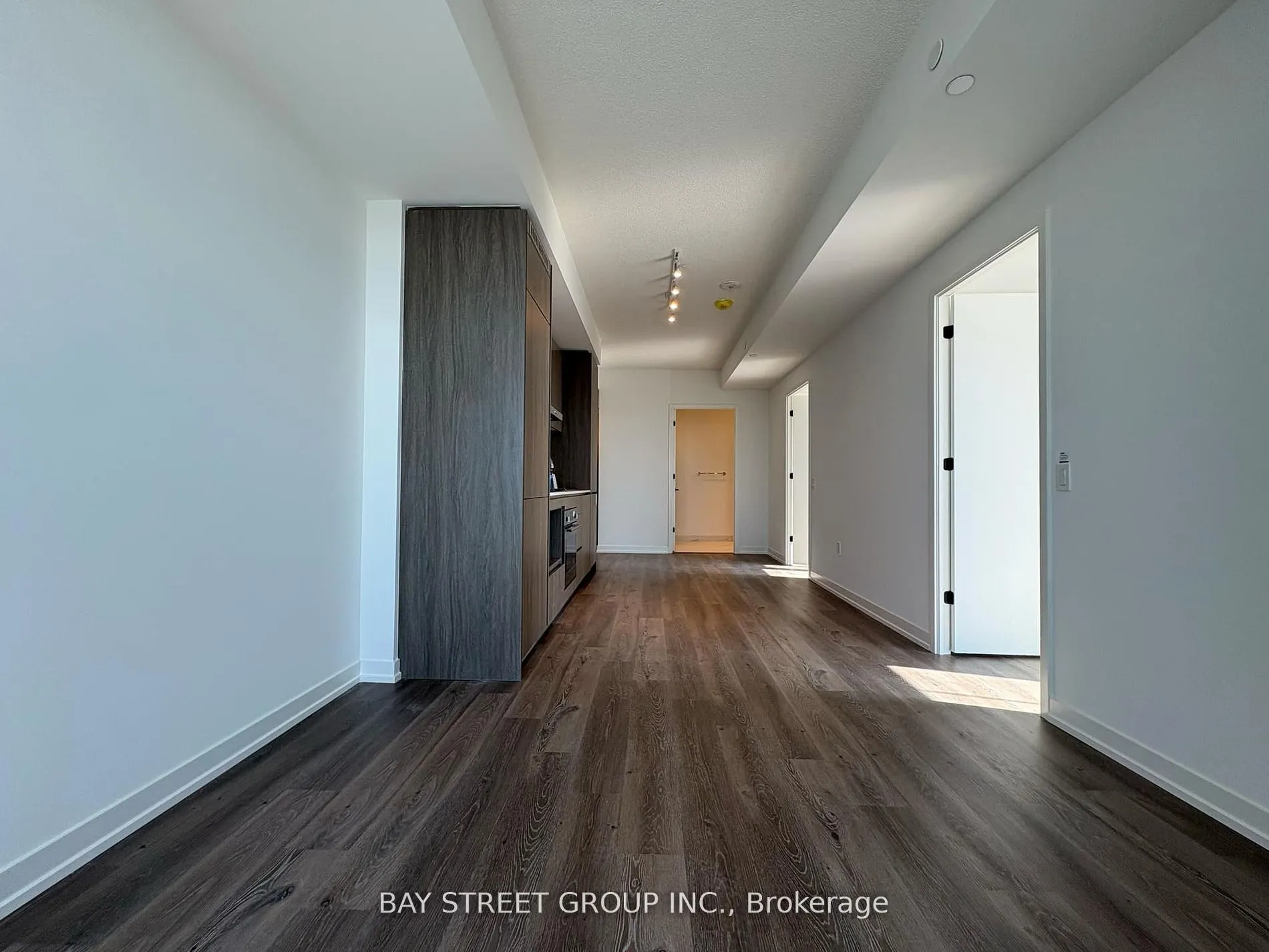 28 Interchange Way, #2510