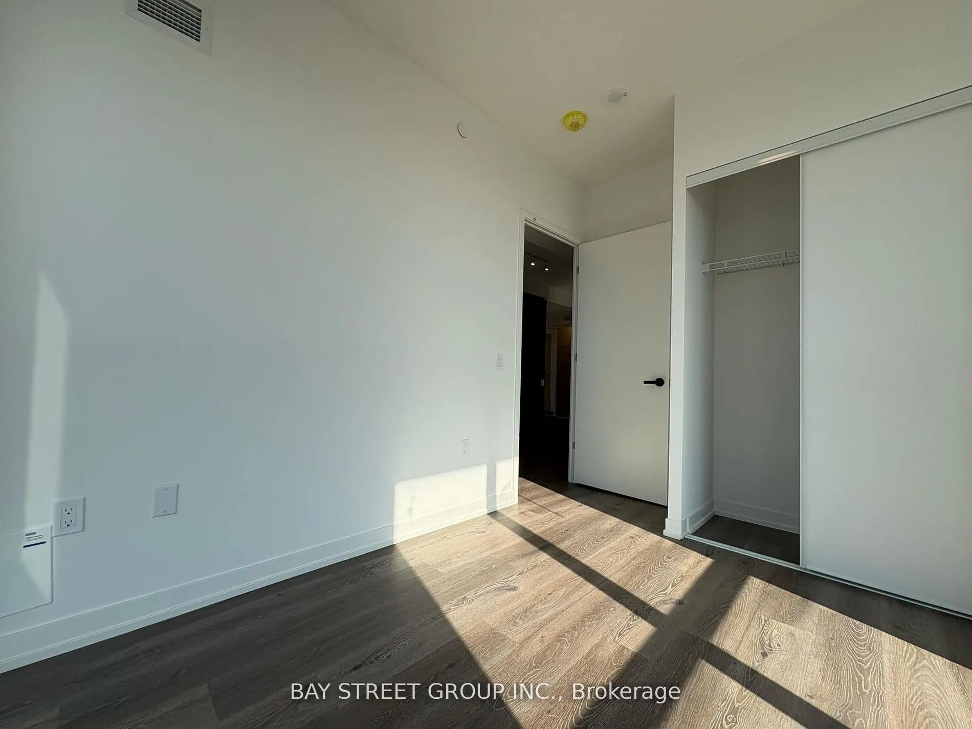 28 Interchange Way, #2510