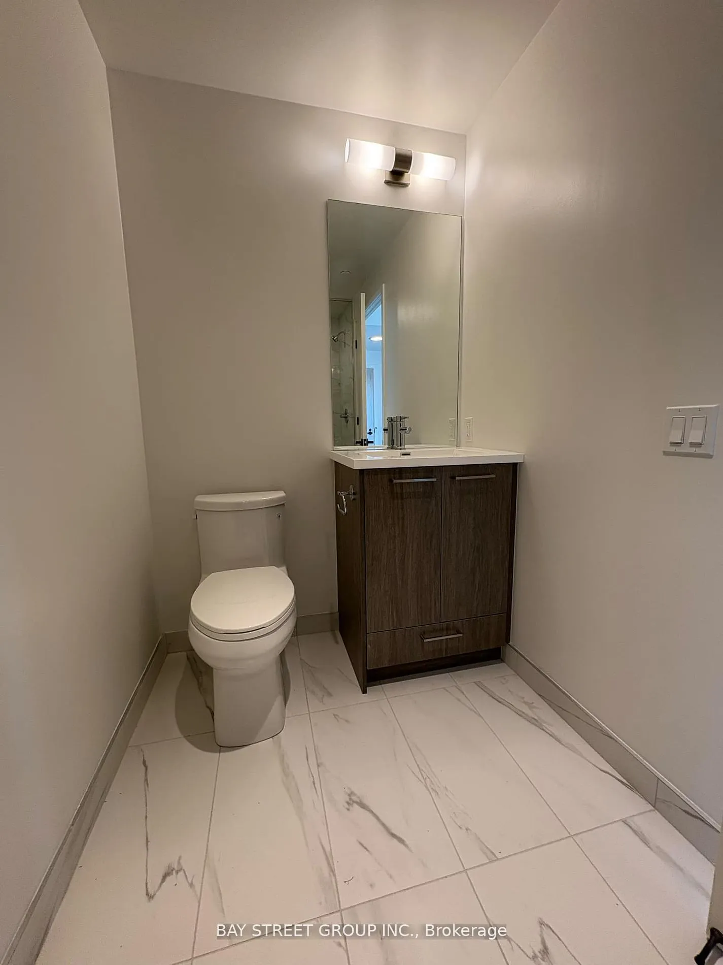28 Interchange Way, #2510