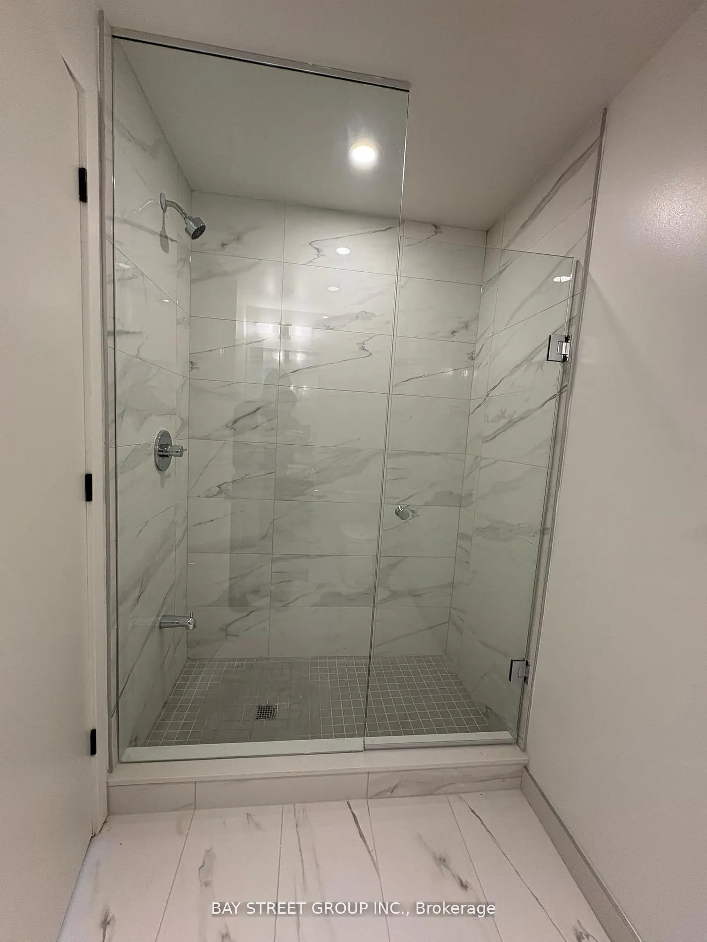 28 Interchange Way, #2510