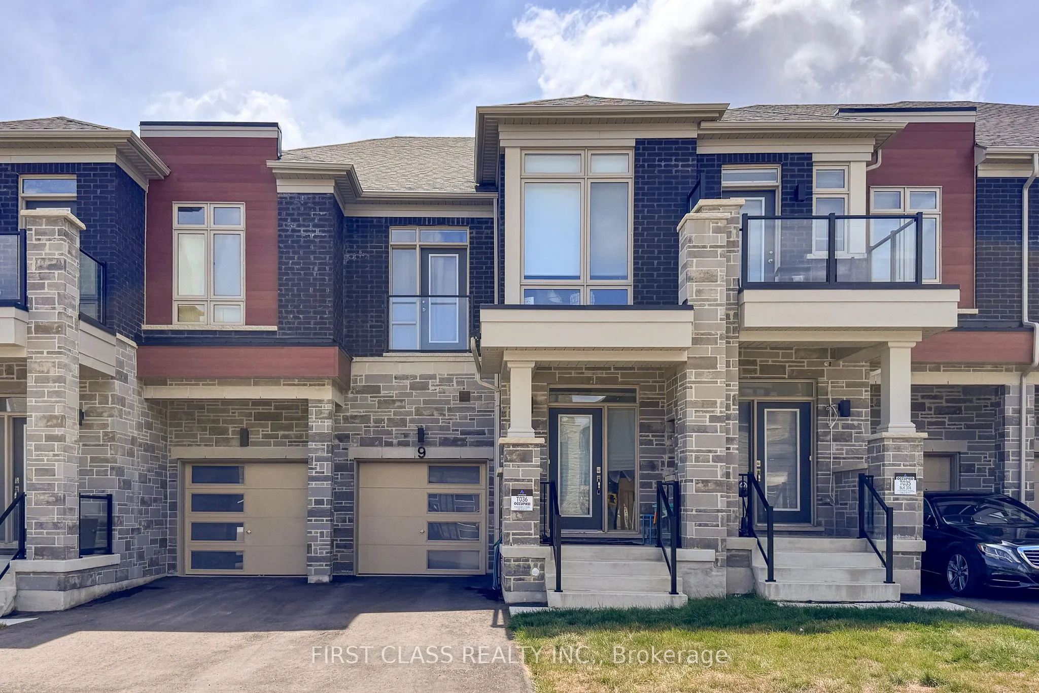 9 Schmeltzer Crescent