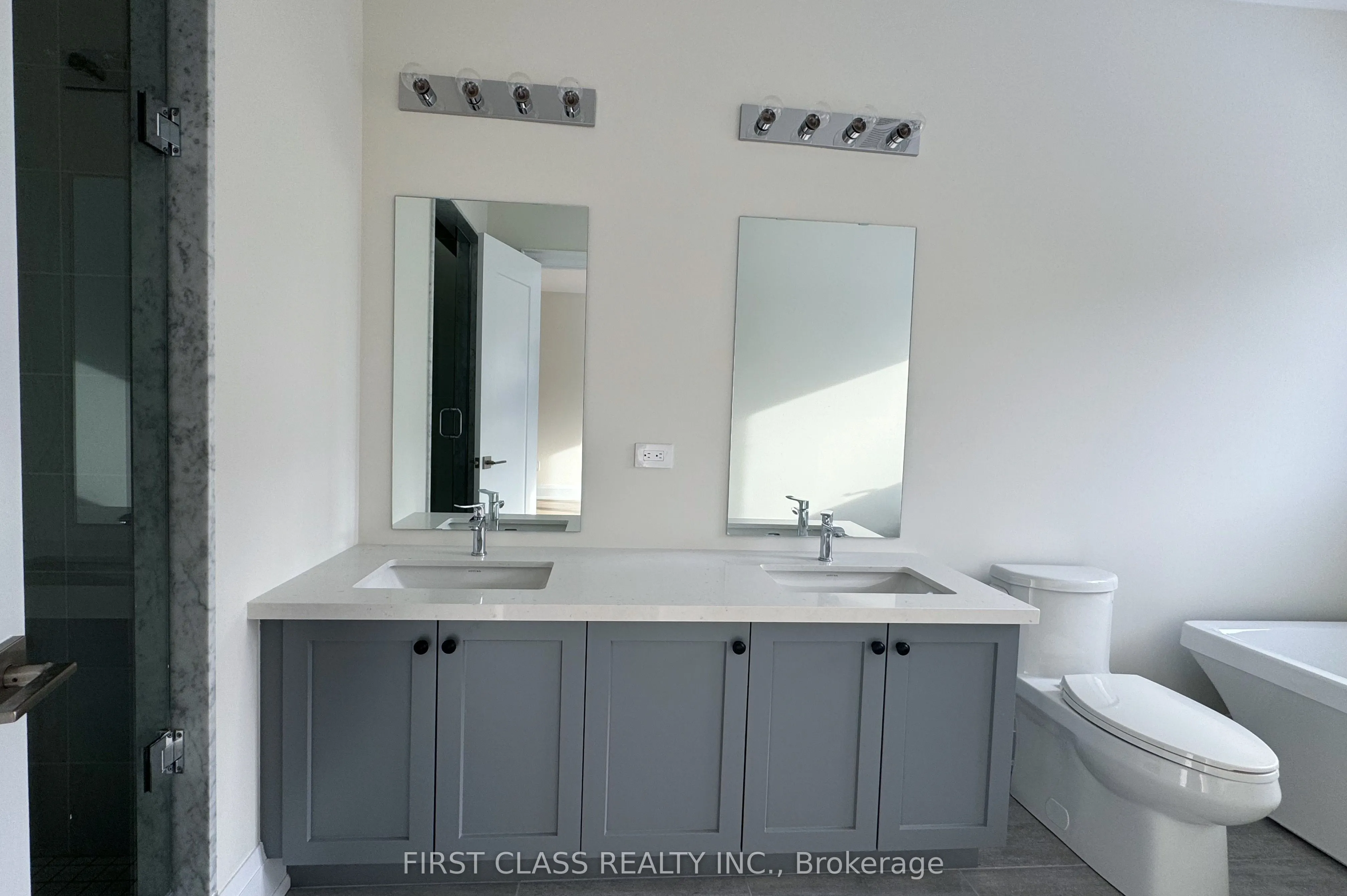 9 Schmeltzer Crescent