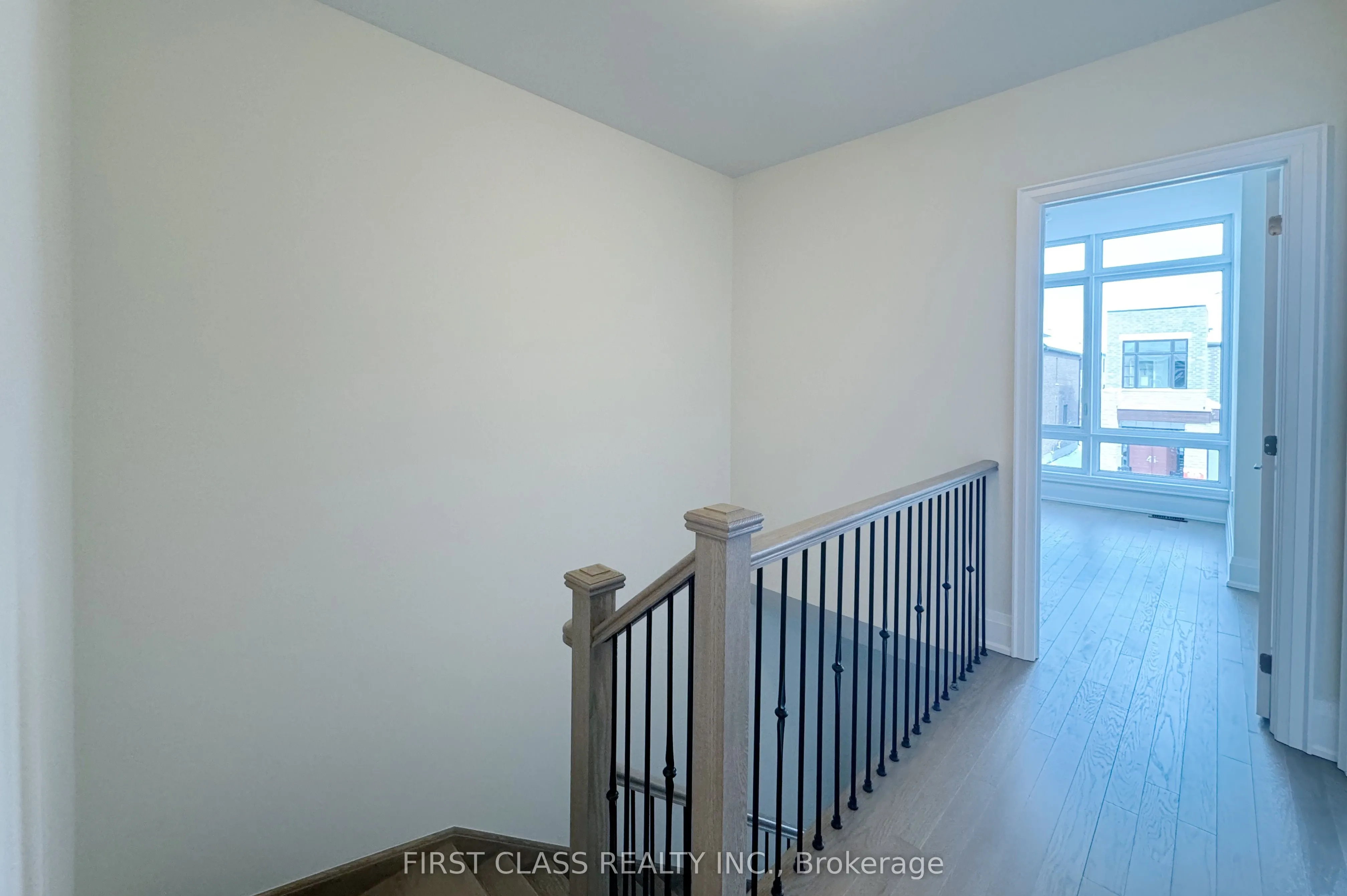 9 Schmeltzer Crescent