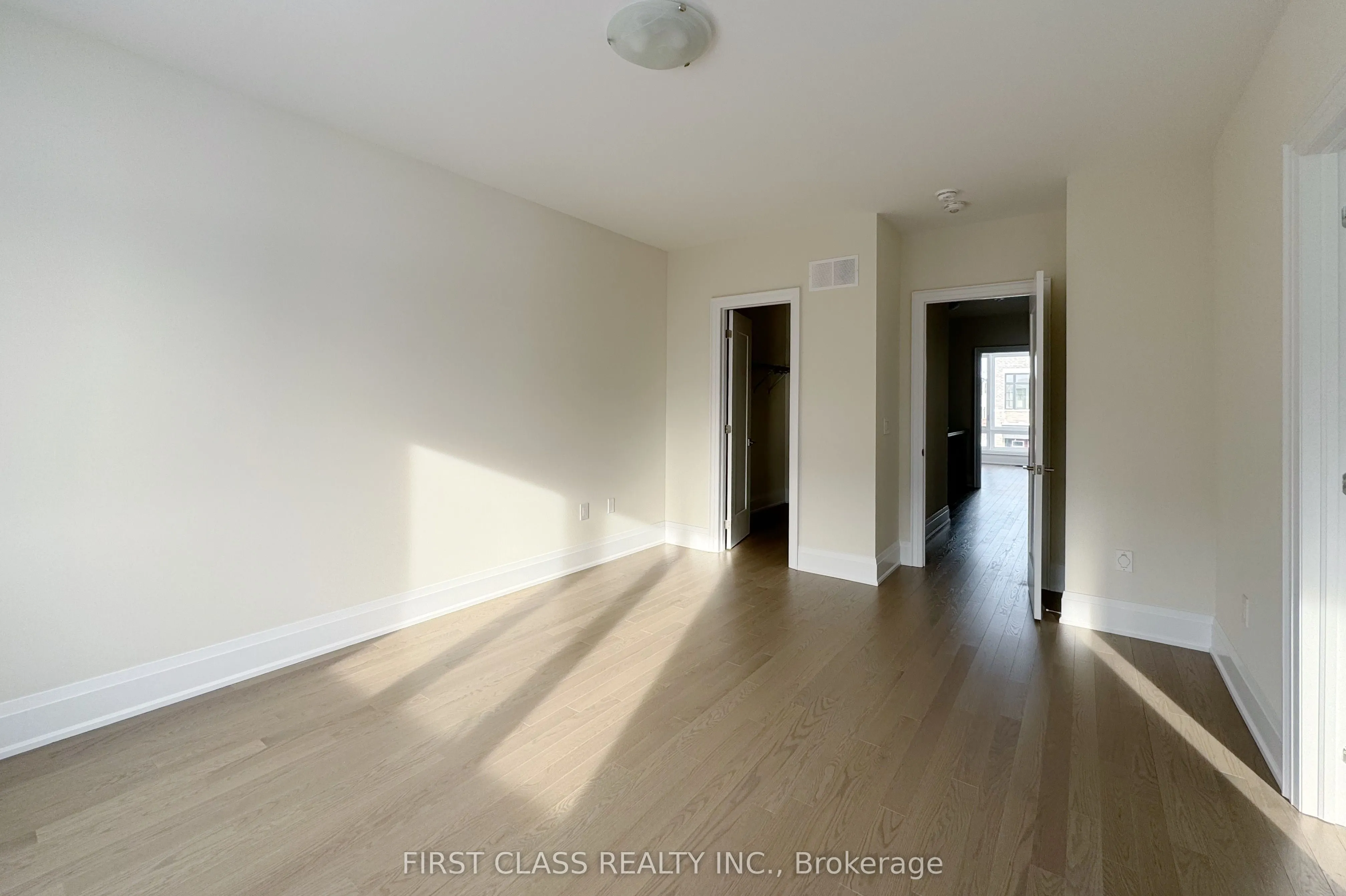9 Schmeltzer Crescent