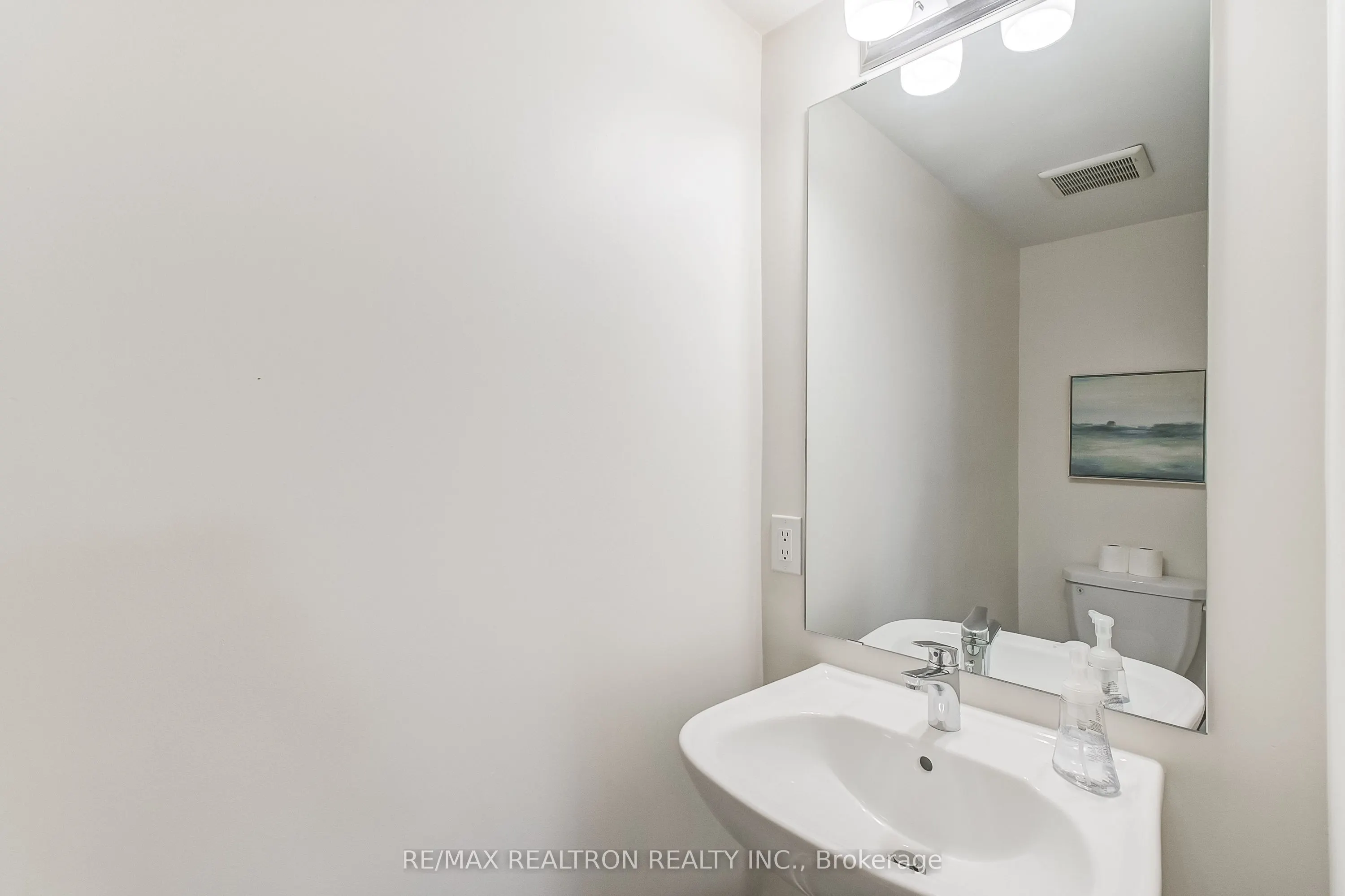 2 Linsmore Place, #310