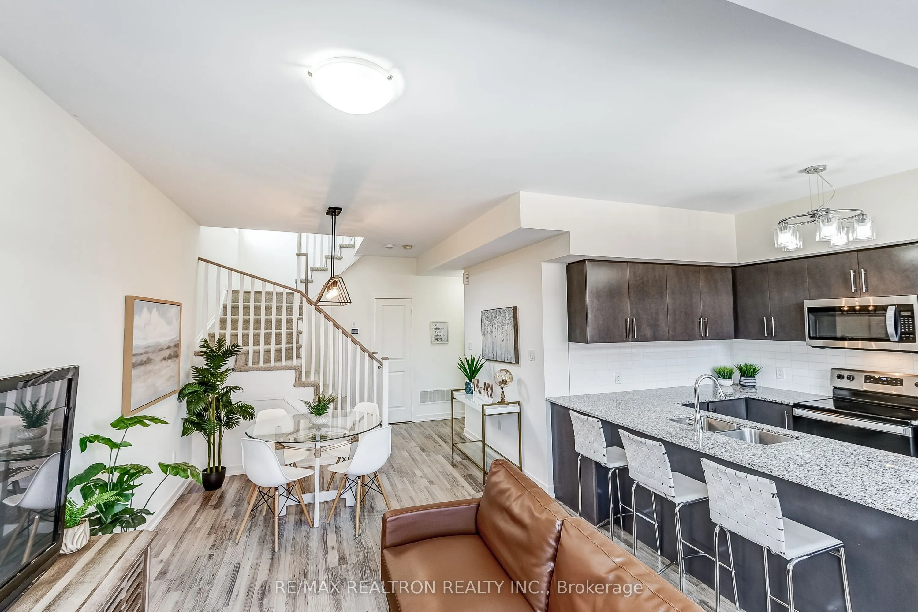 2 Linsmore Place, #310