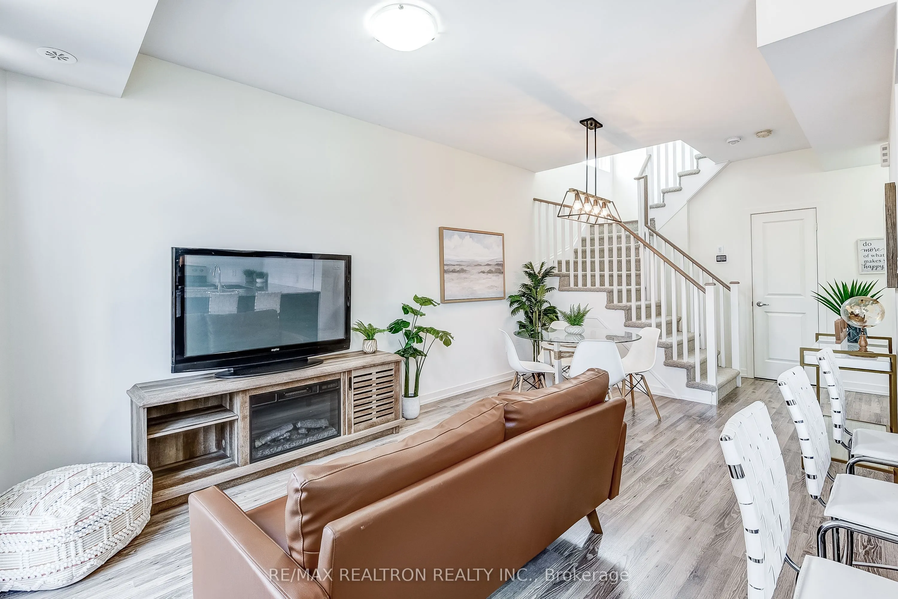 2 Linsmore Place, #310