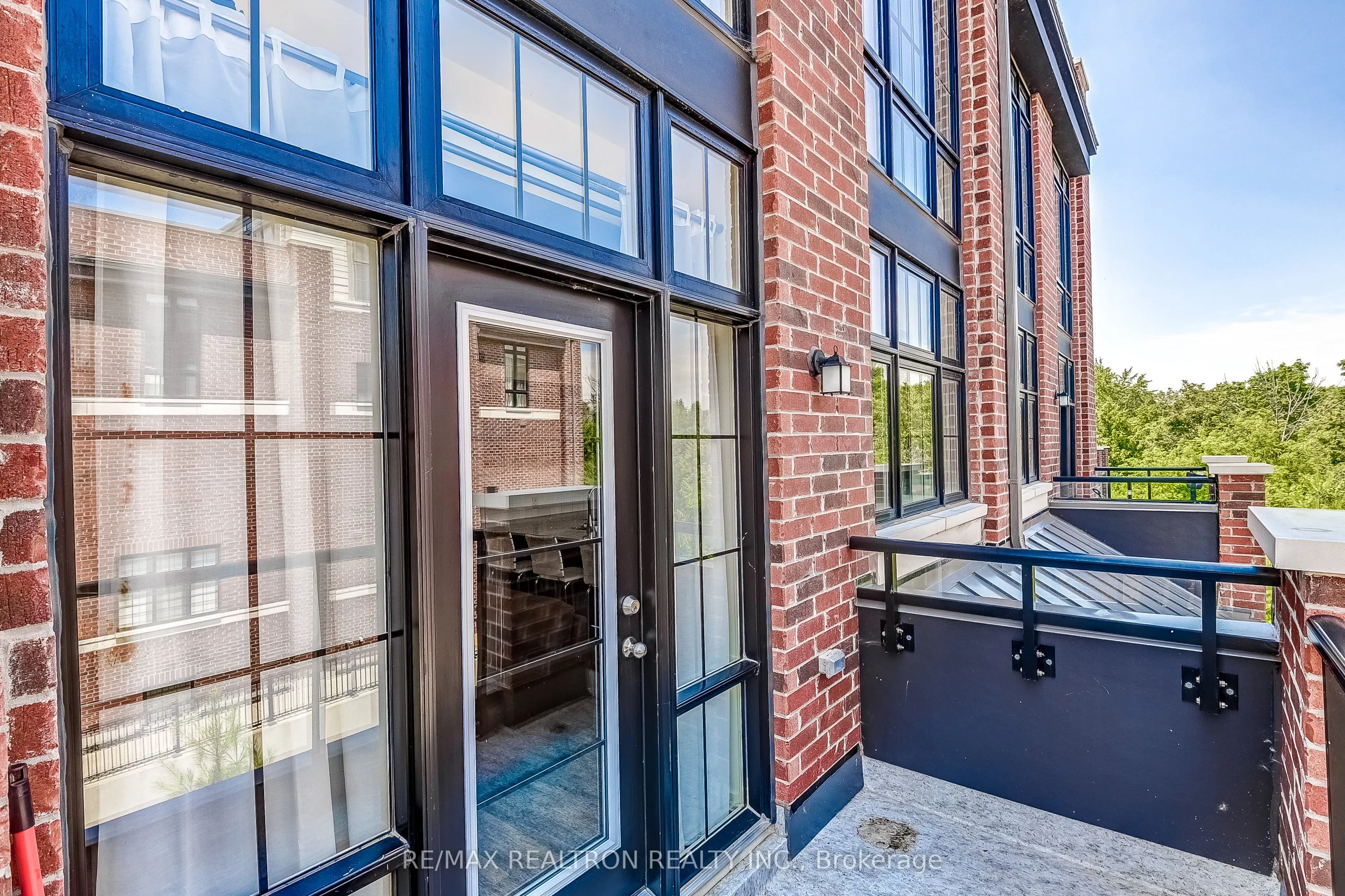 2 Linsmore Place, #310