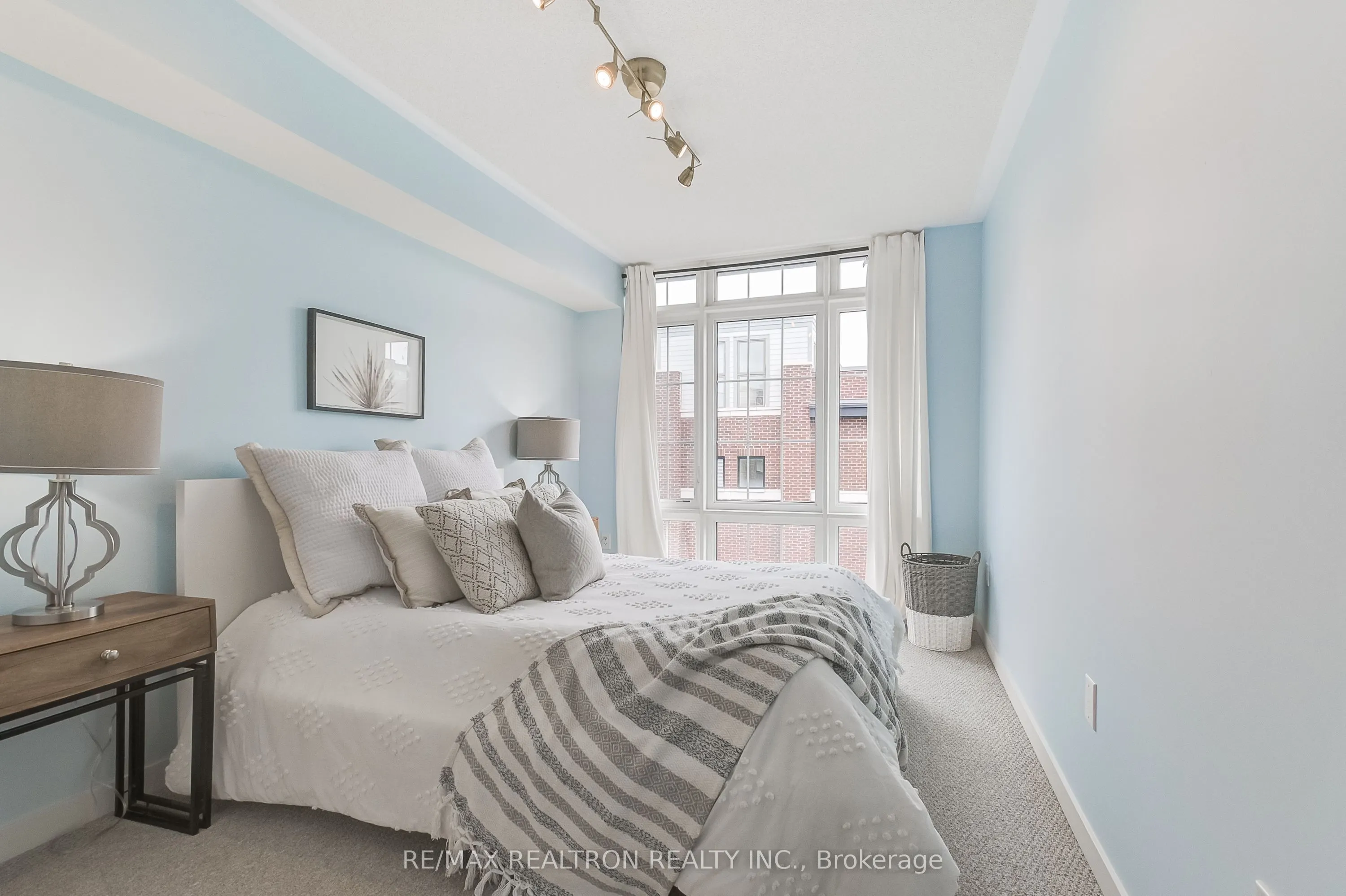 2 Linsmore Place, #310