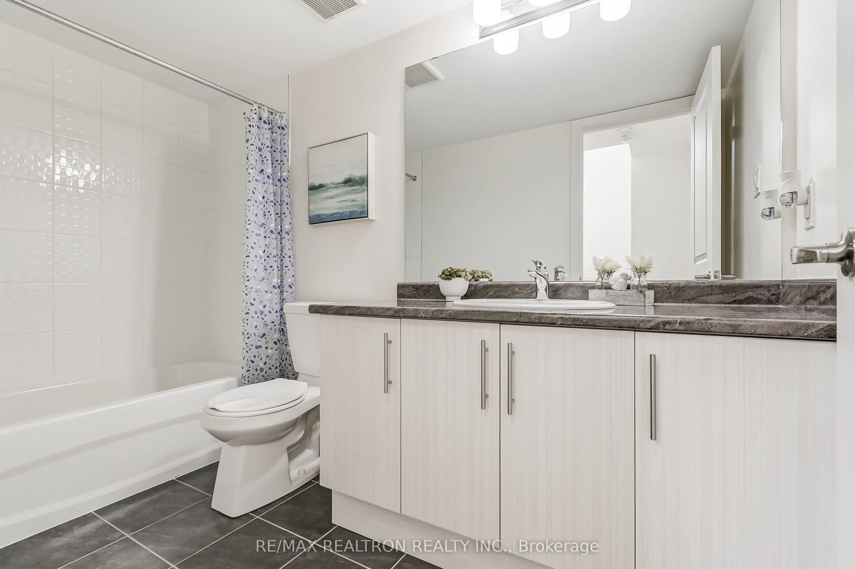 2 Linsmore Place, #310