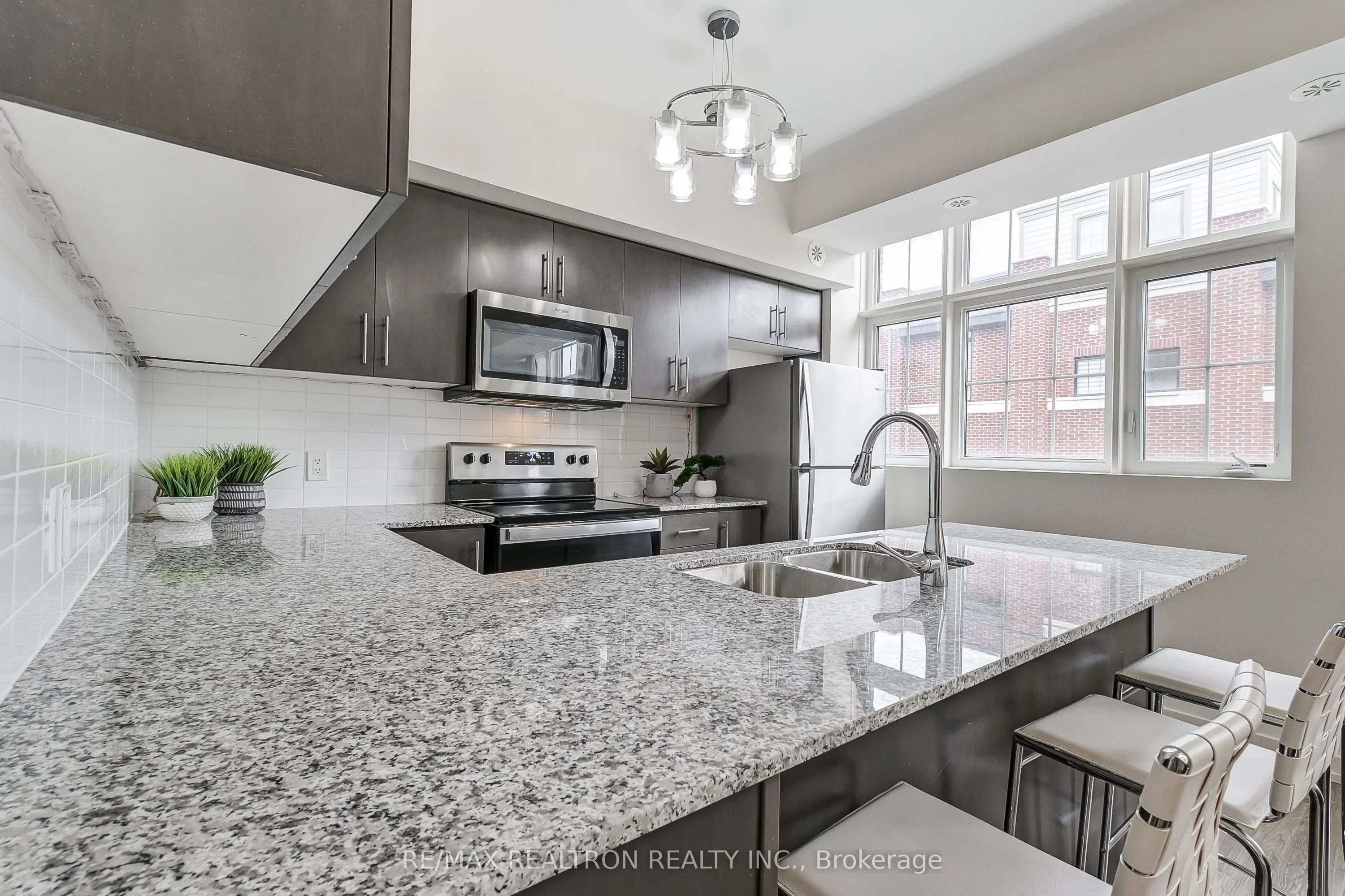 2 Linsmore Place, #310