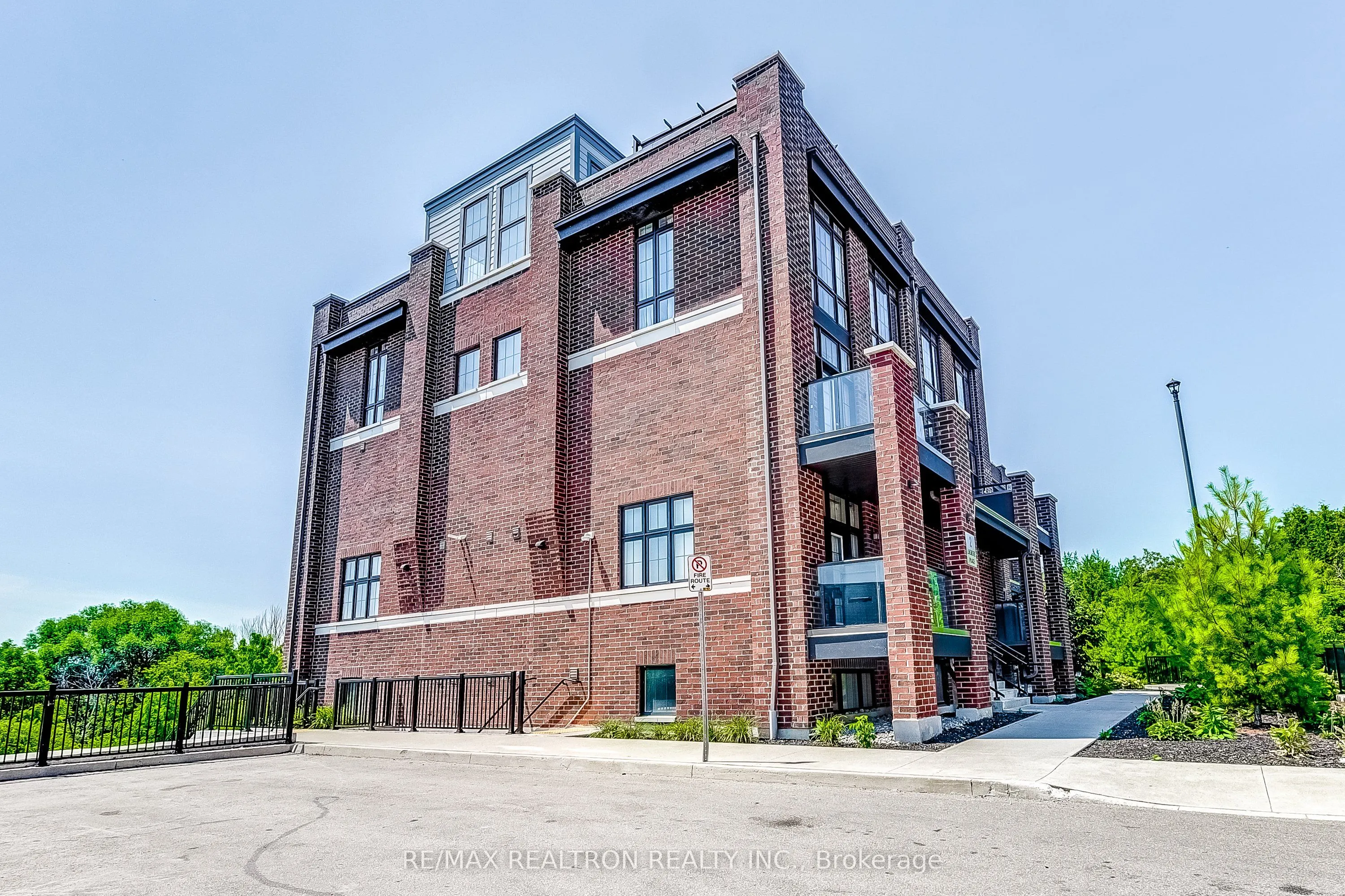 2 Linsmore Place, #310