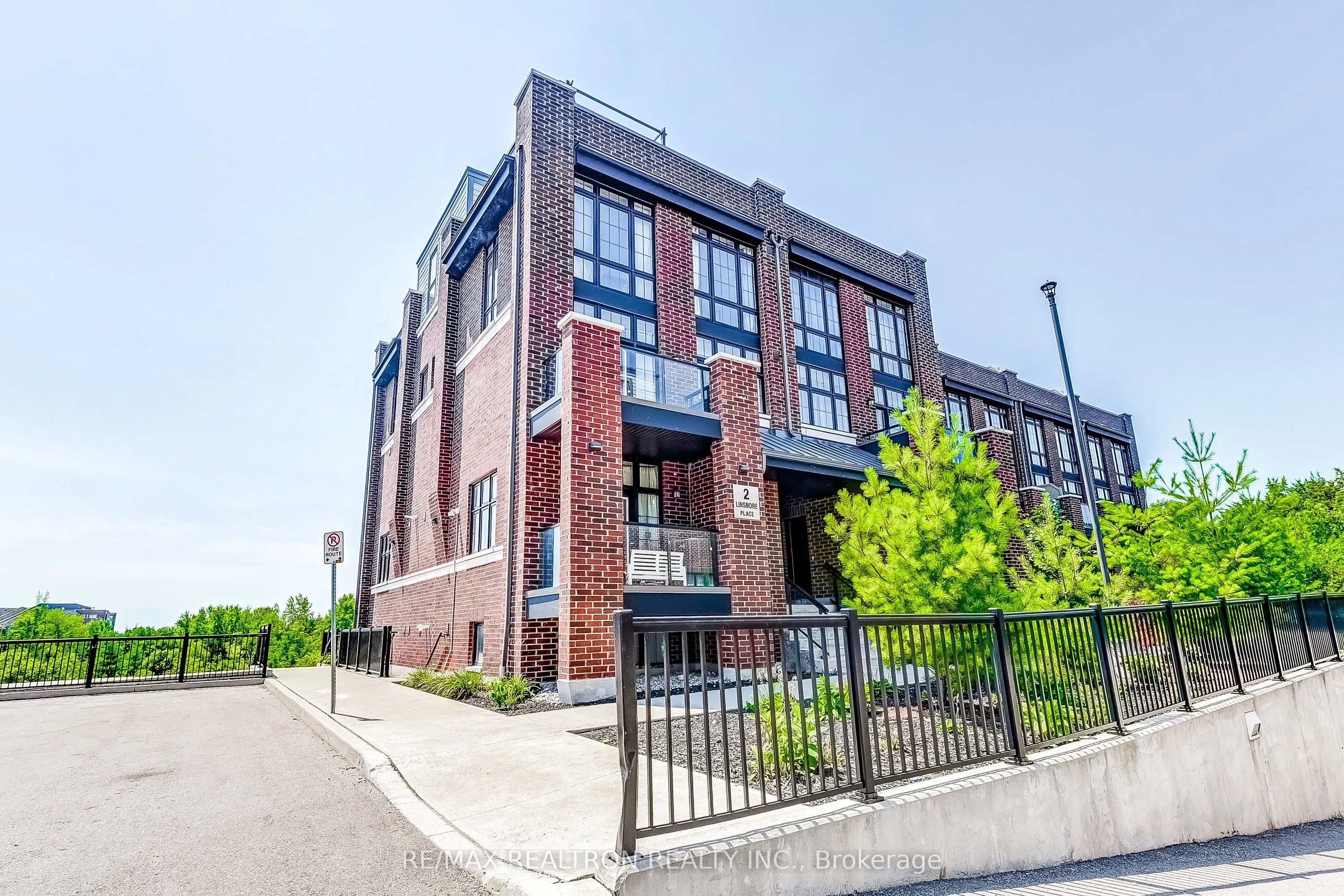 2 Linsmore Place, #310