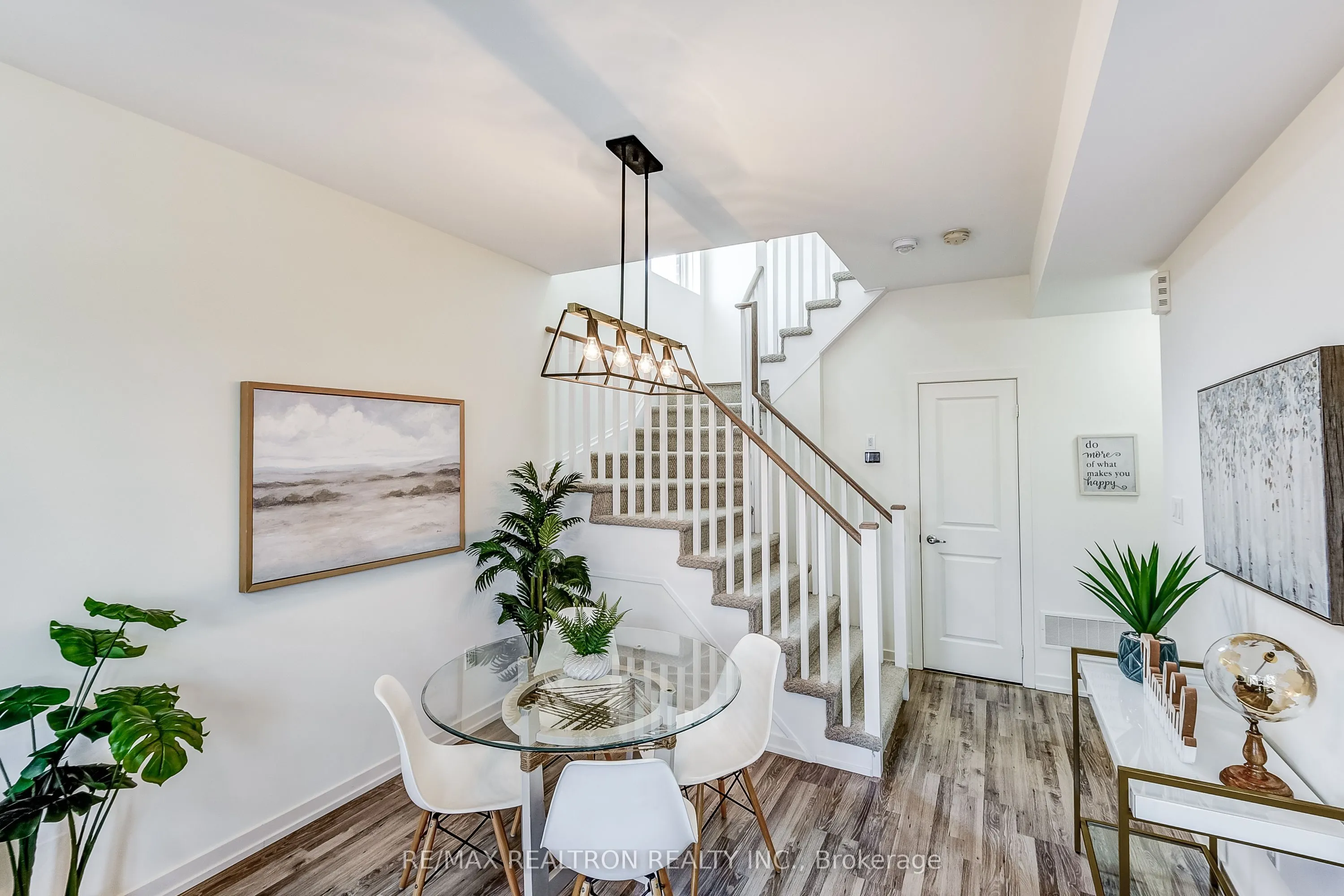 2 Linsmore Place, #310