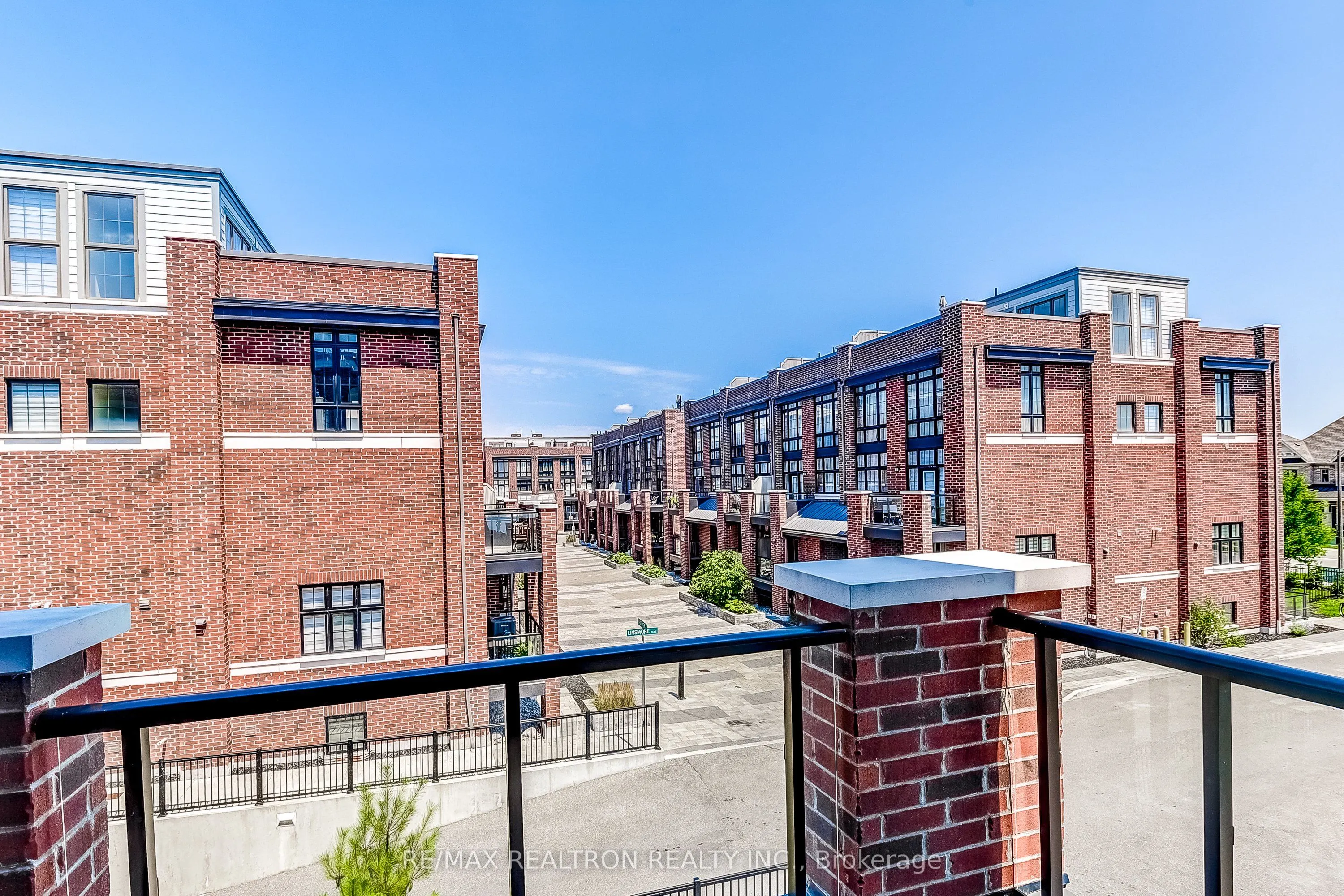 2 Linsmore Place, #310