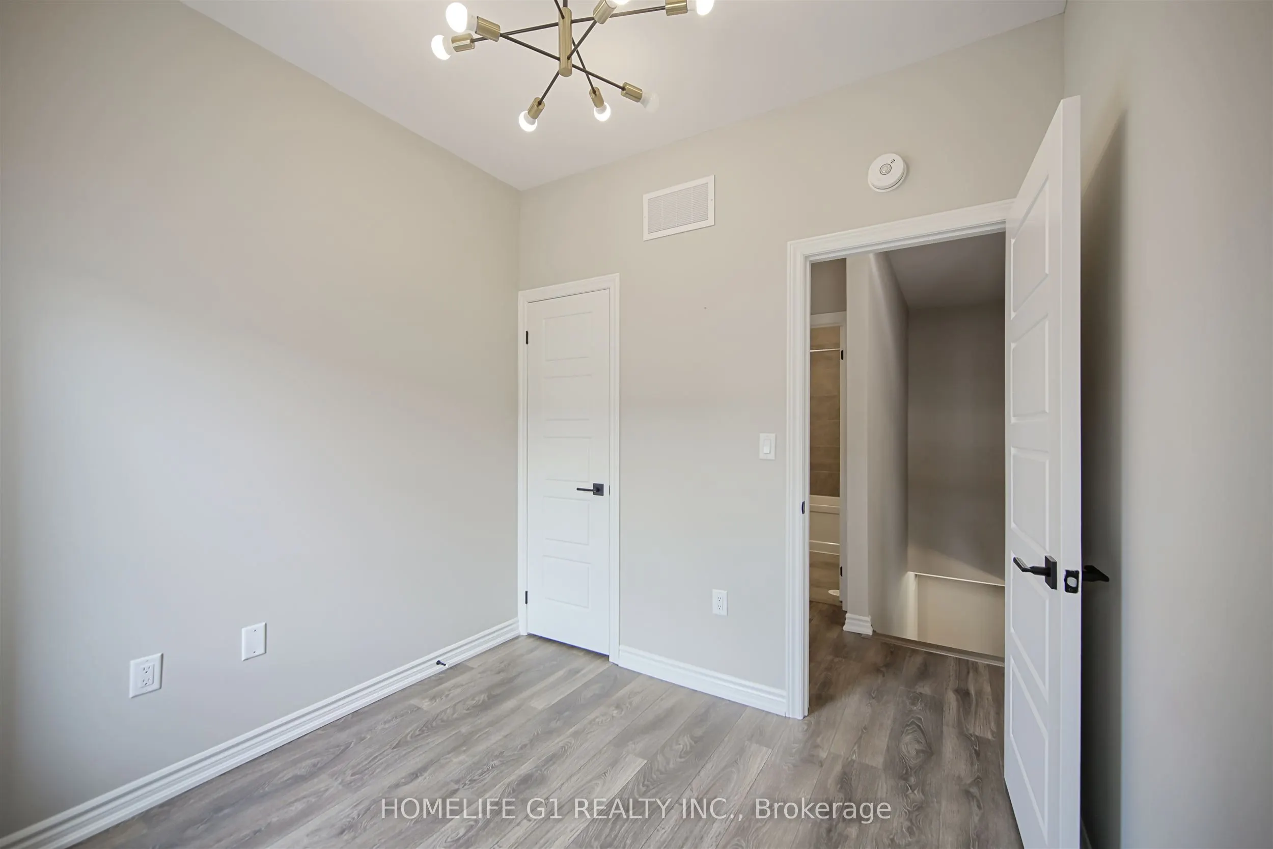 7 Mel Irving Drive