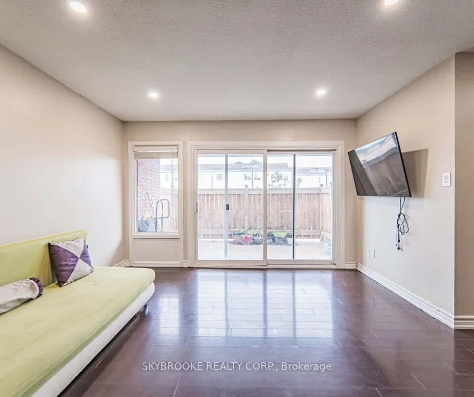 244 Milestone Crescent, #118