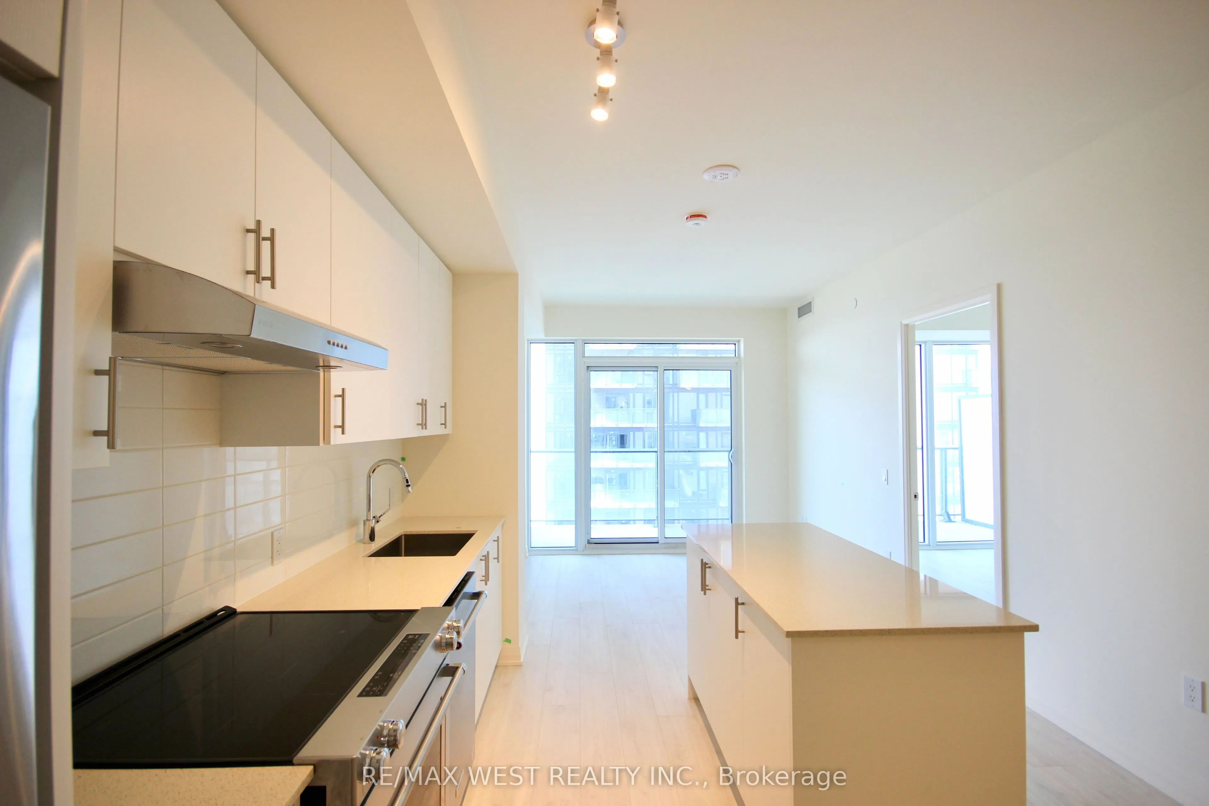 8960 Jane Street, #1602