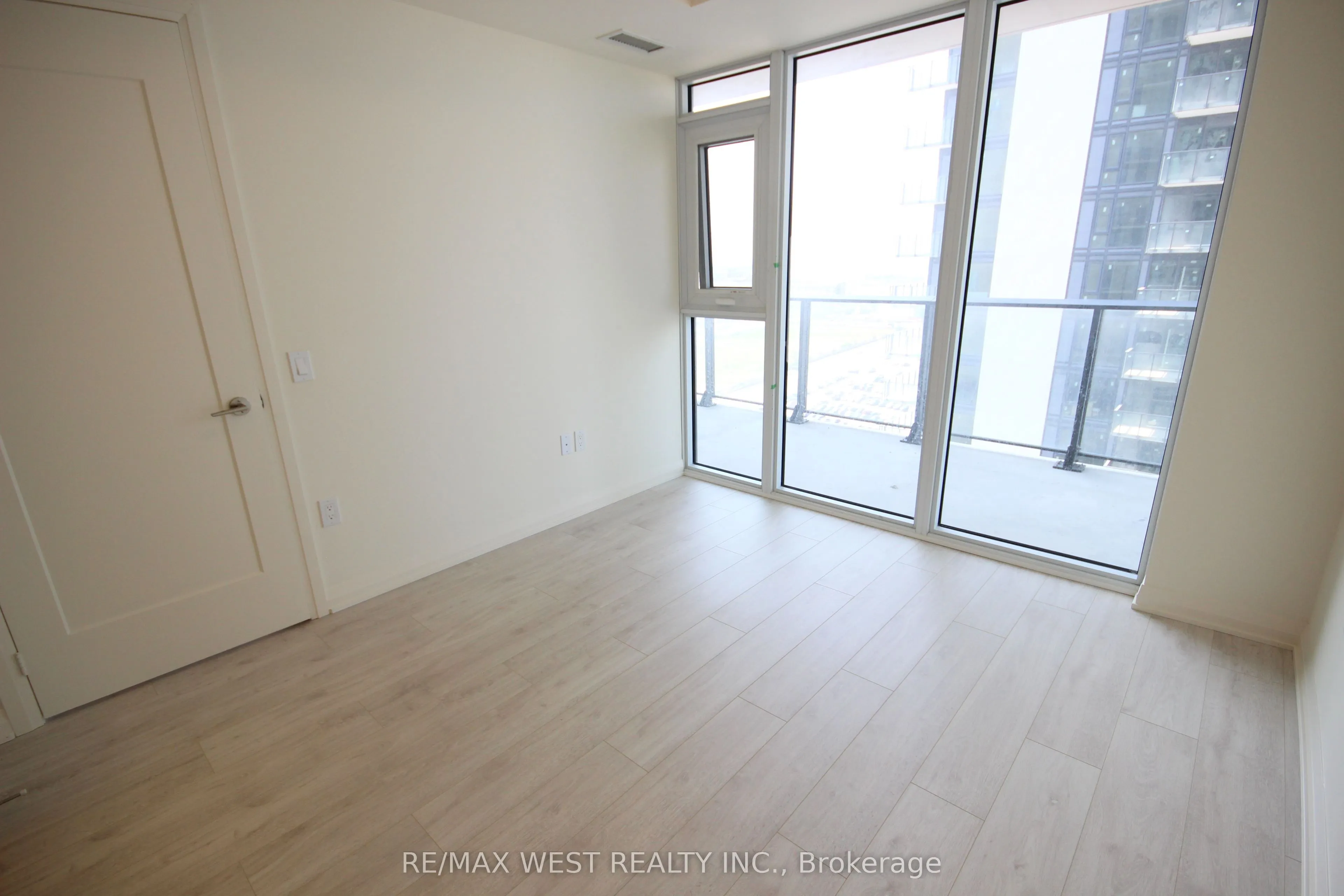 8960 Jane Street, #1602