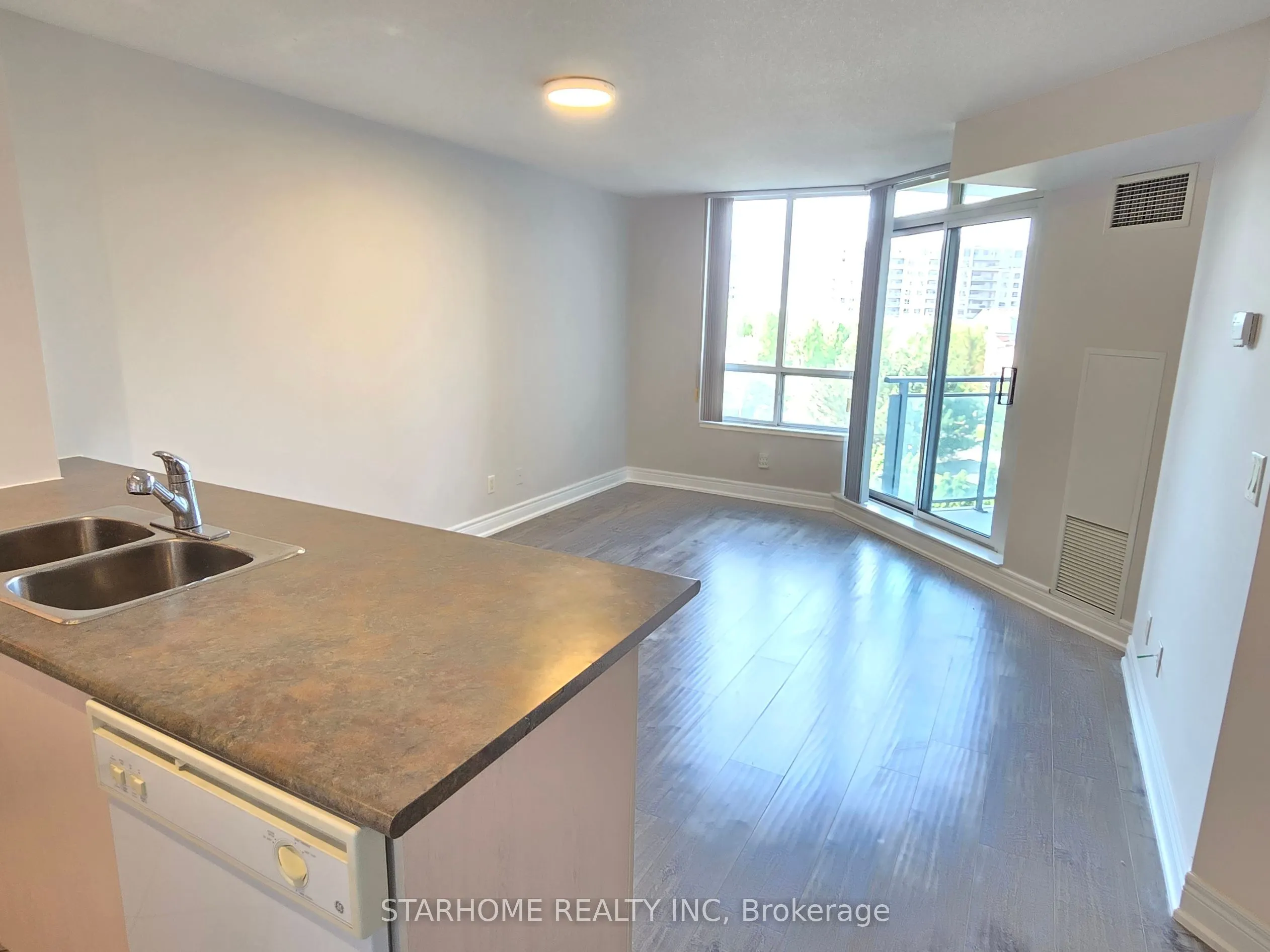 62 Suncrest Boulevard, #501