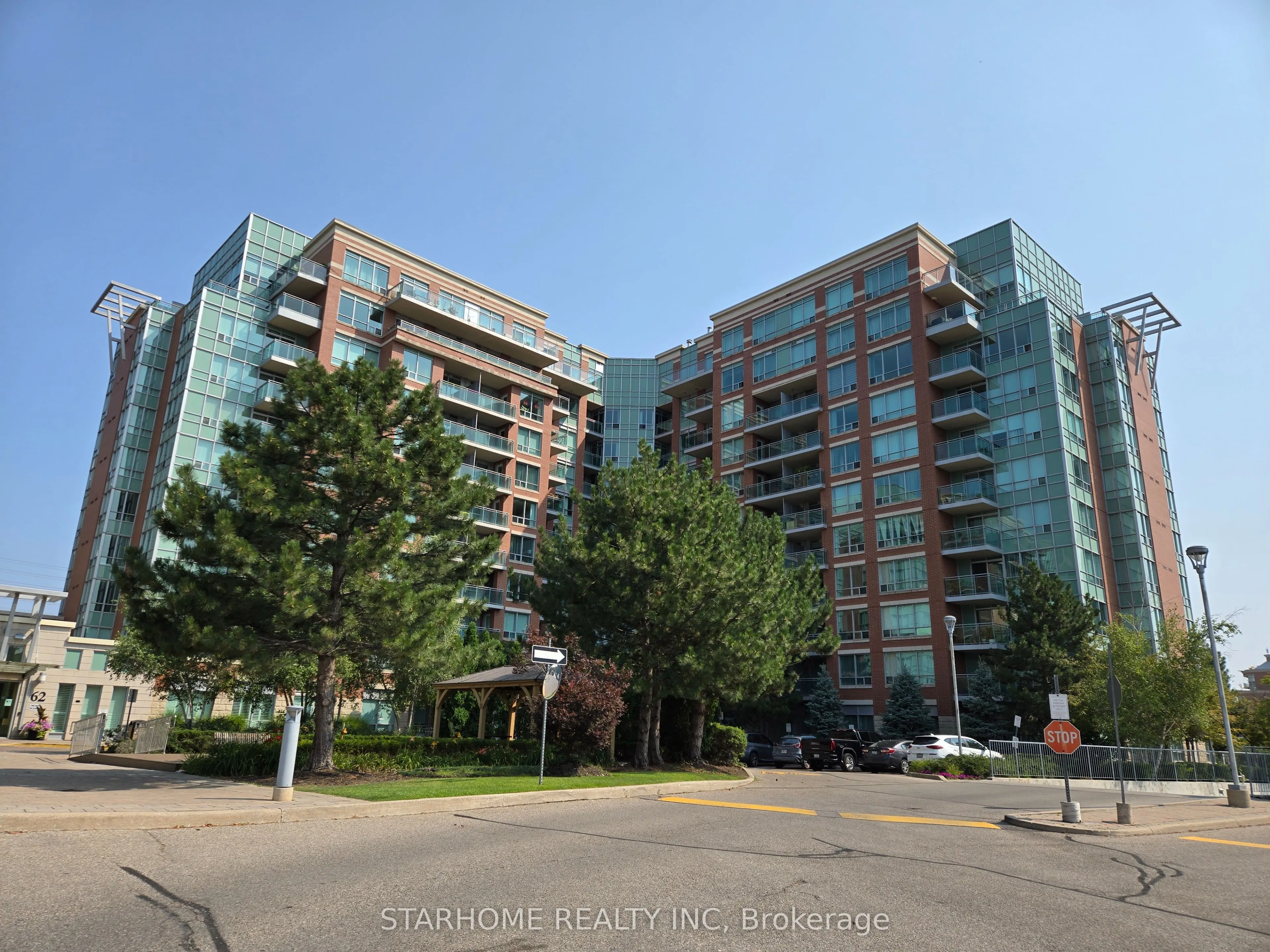 62 Suncrest Boulevard, #501