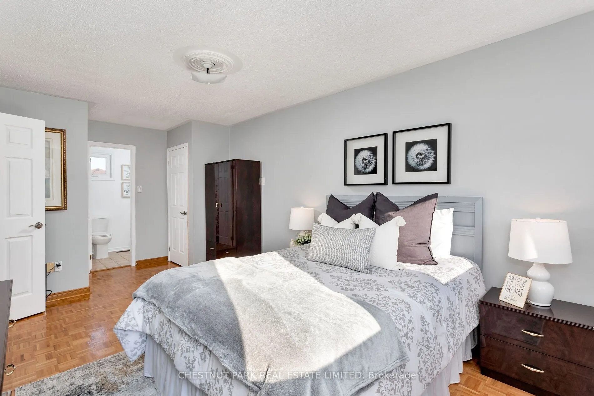 138 Largo Crescent