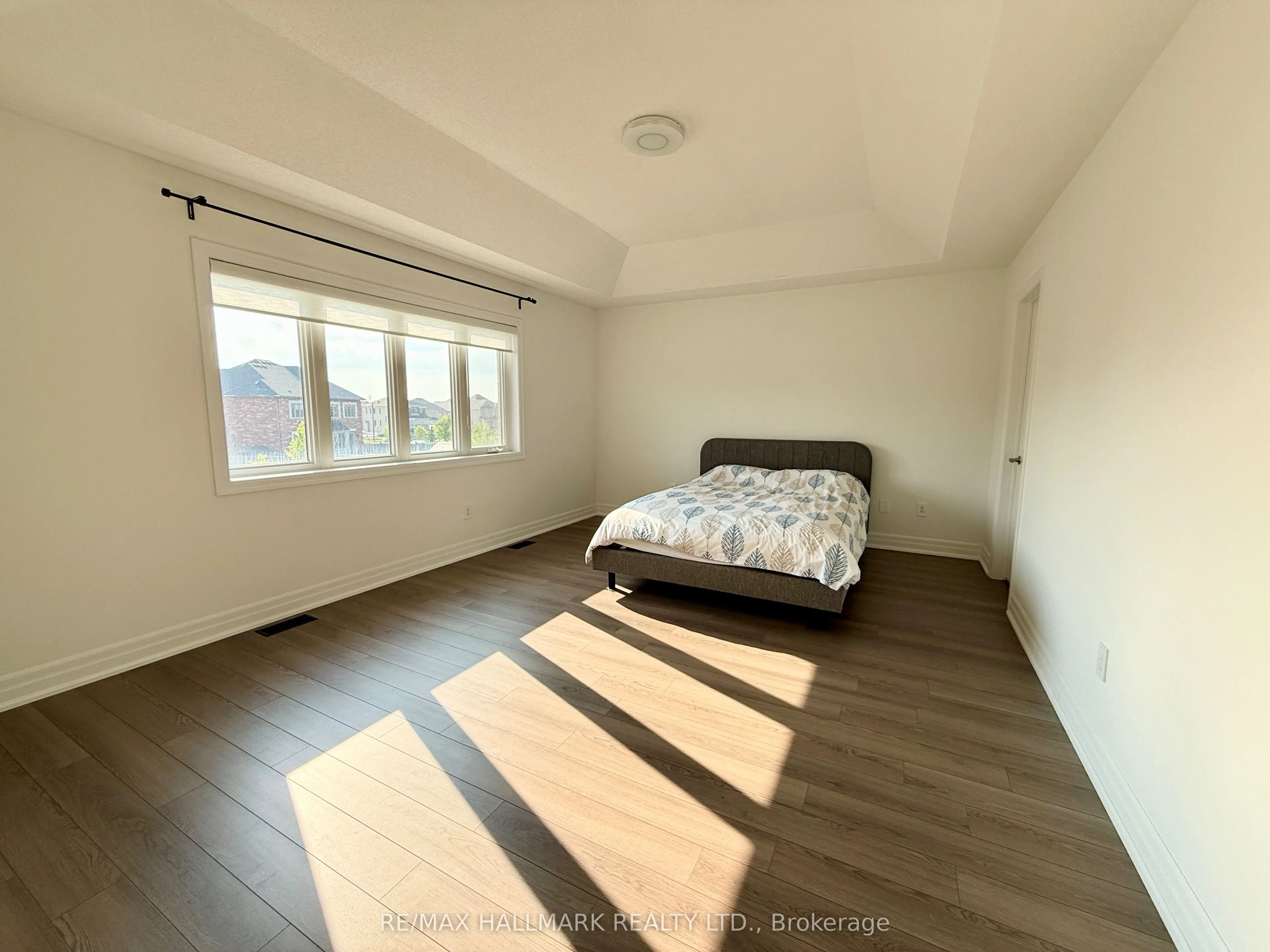 20 Prairie Grass Crescent