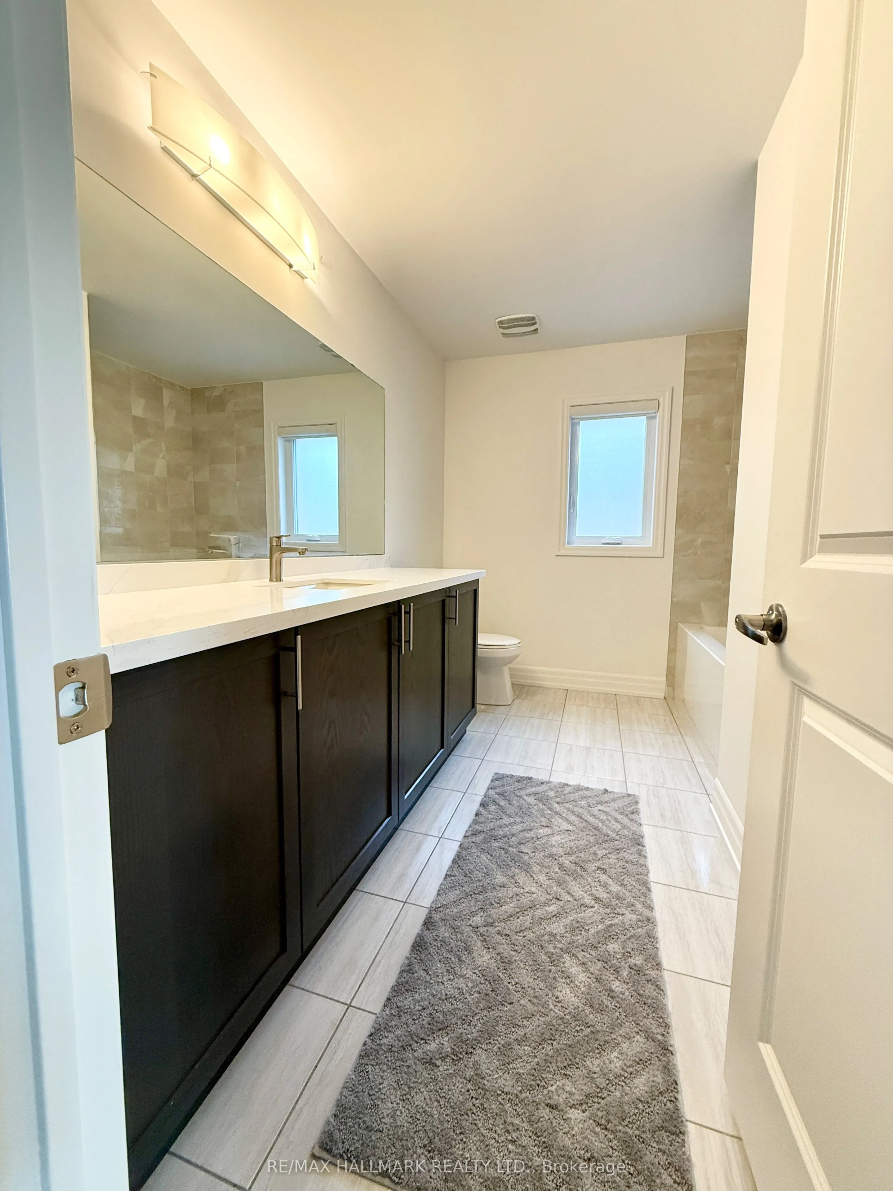 20 Prairie Grass Crescent