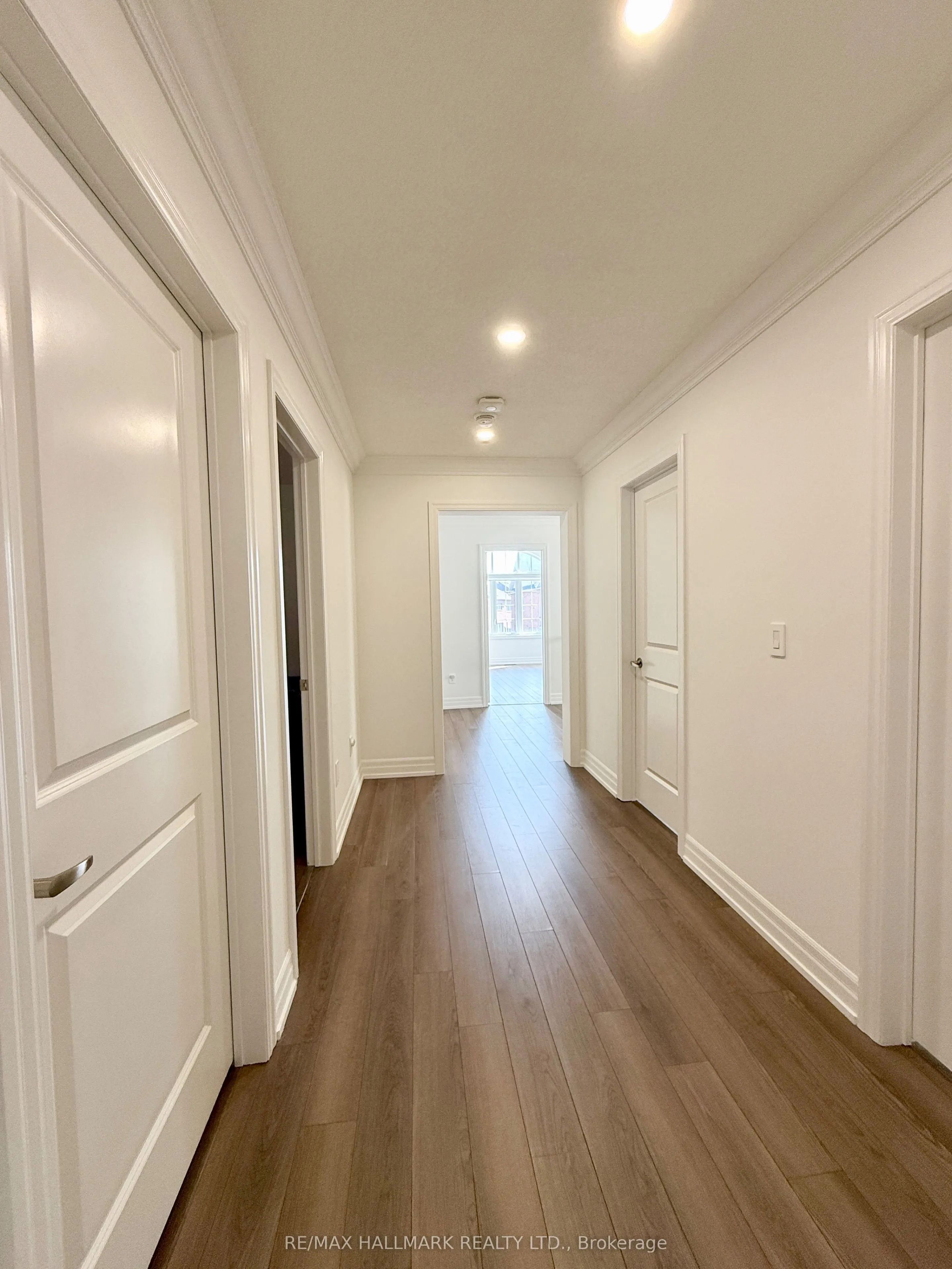 20 Prairie Grass Crescent
